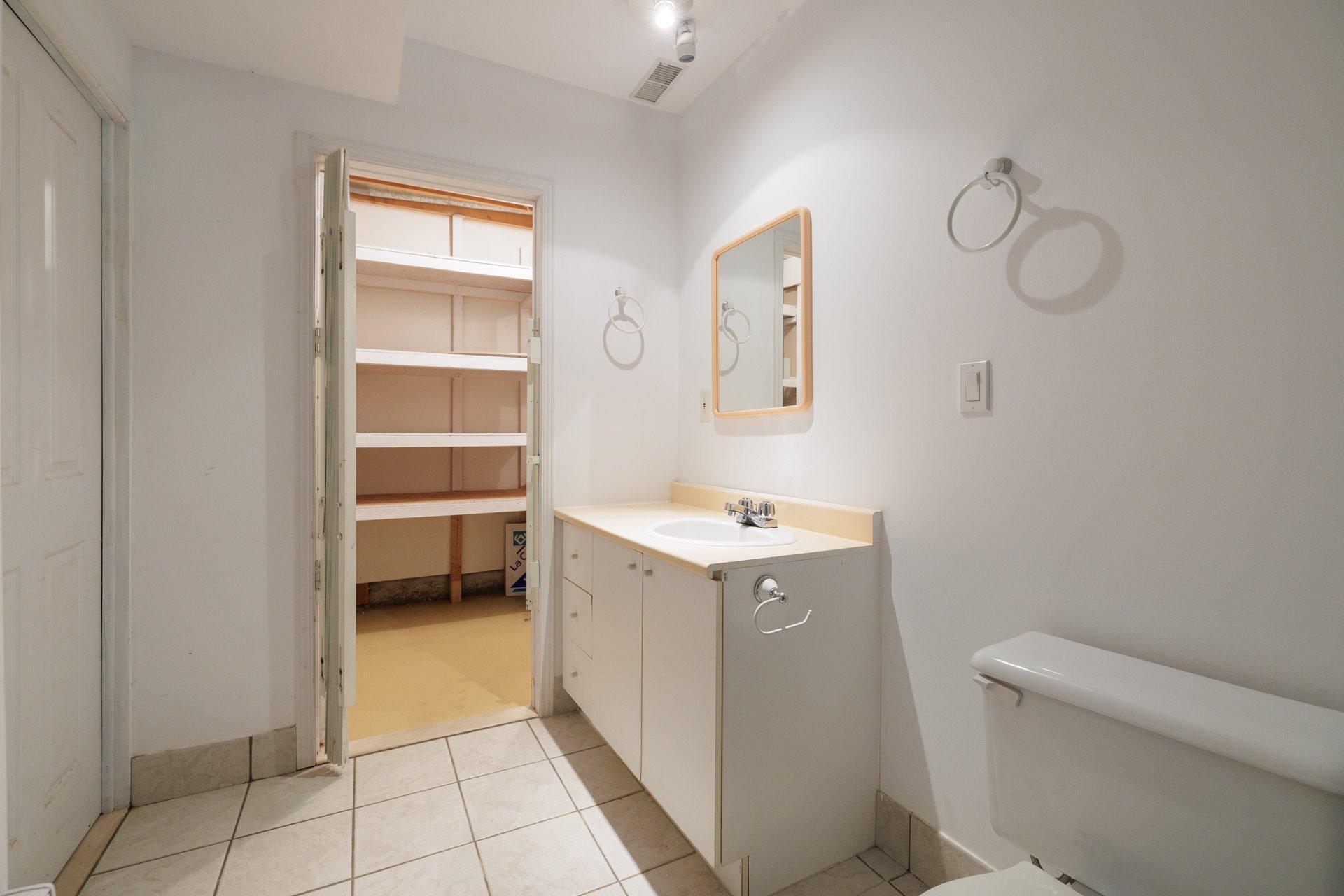 









2530


Boul. Perrot

,
Notre-Dame-de-l'Île-Perrot,




QC
J7W2Z4

