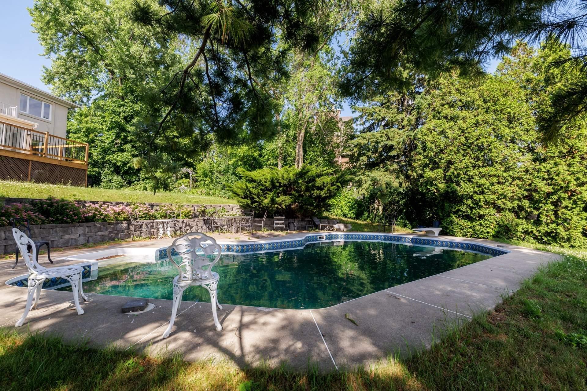 









2530


Boul. Perrot

,
Notre-Dame-de-l'Île-Perrot,




QC
J7W2Z4

