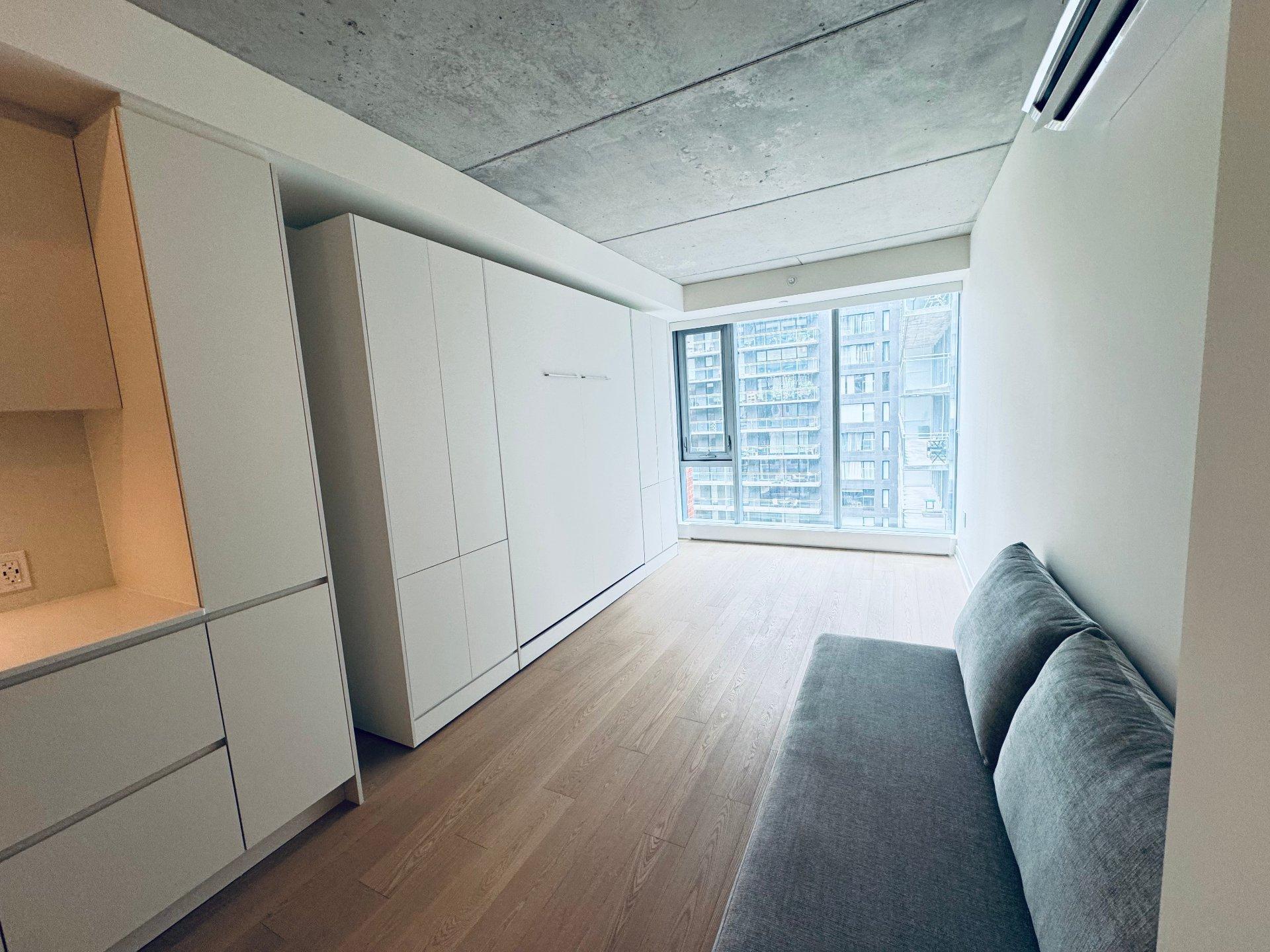









360


Rue Mayor

, 810,
Montréal (Ville-Marie),




QC
H3A0J4

