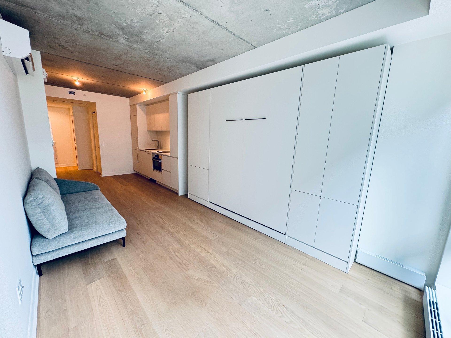 









360


Rue Mayor

, 810,
Montréal (Ville-Marie),




QC
H3A0J4

