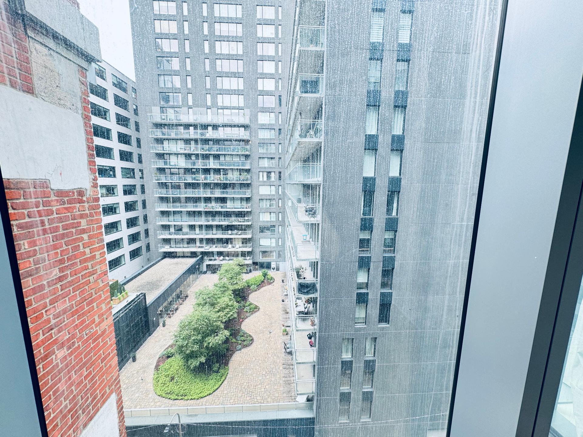









360


Rue Mayor

, 810,
Montréal (Ville-Marie),




QC
H3A0J4

