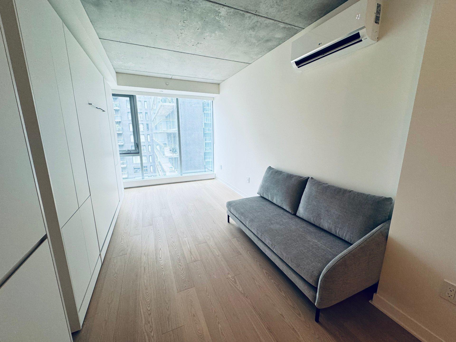 









360


Rue Mayor

, 810,
Montréal (Ville-Marie),




QC
H3A0J4

