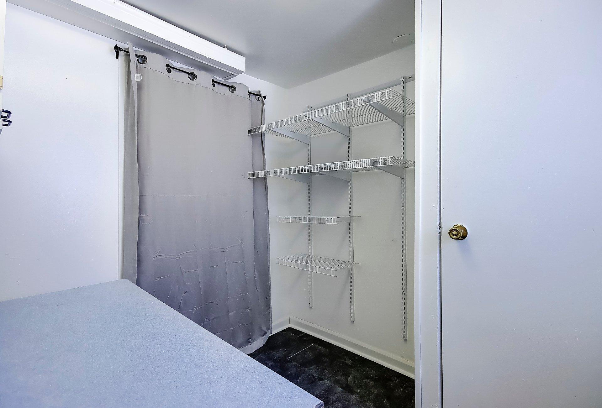 









3950


Boul. Sir-Wilfrid-Laurier

, 277,
Longueuil (Saint-Hubert),




QC
J3Y5Y9

