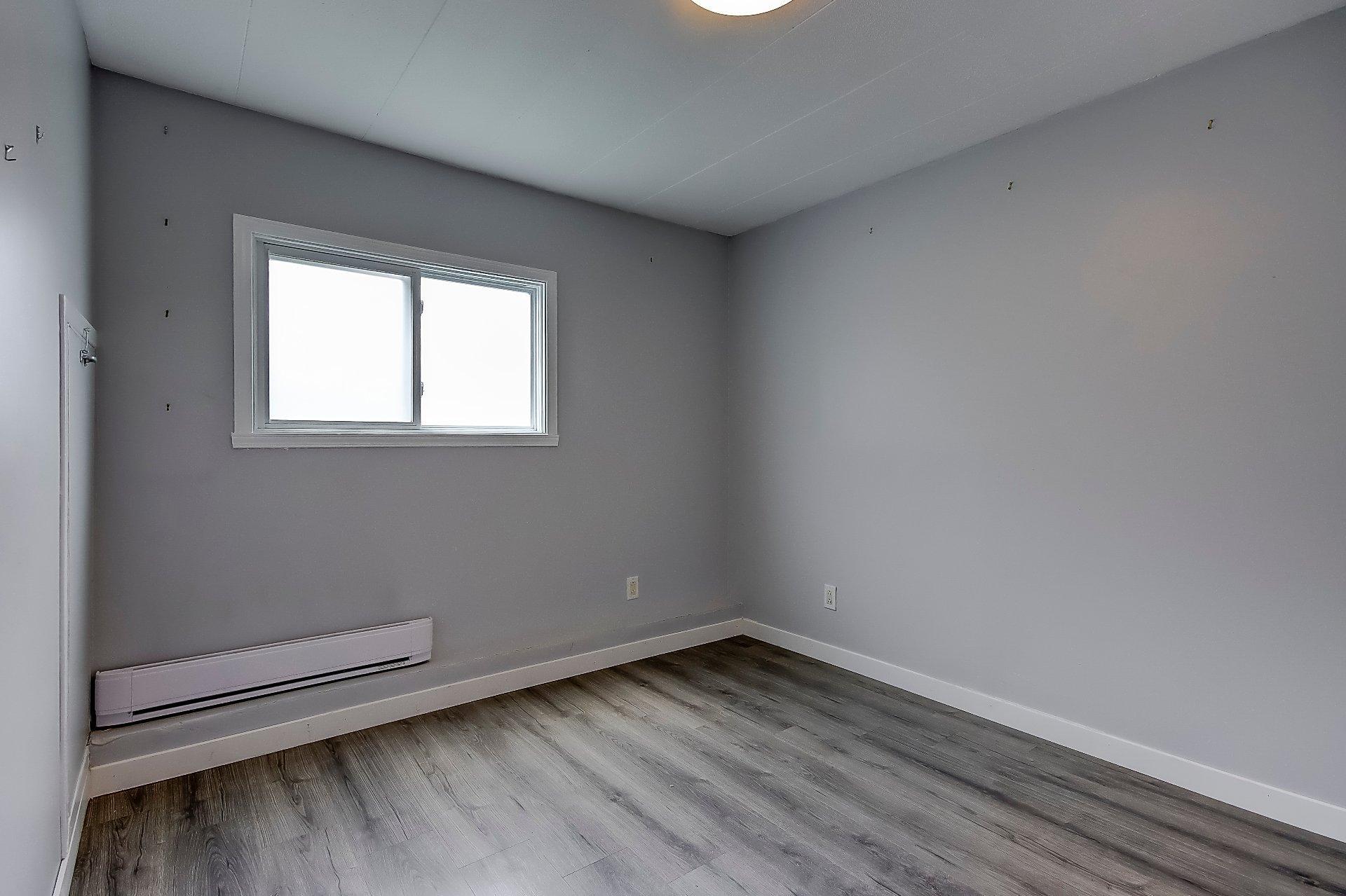 









3950


Boul. Sir-Wilfrid-Laurier

, 277,
Longueuil (Saint-Hubert),




QC
J3Y5Y9

