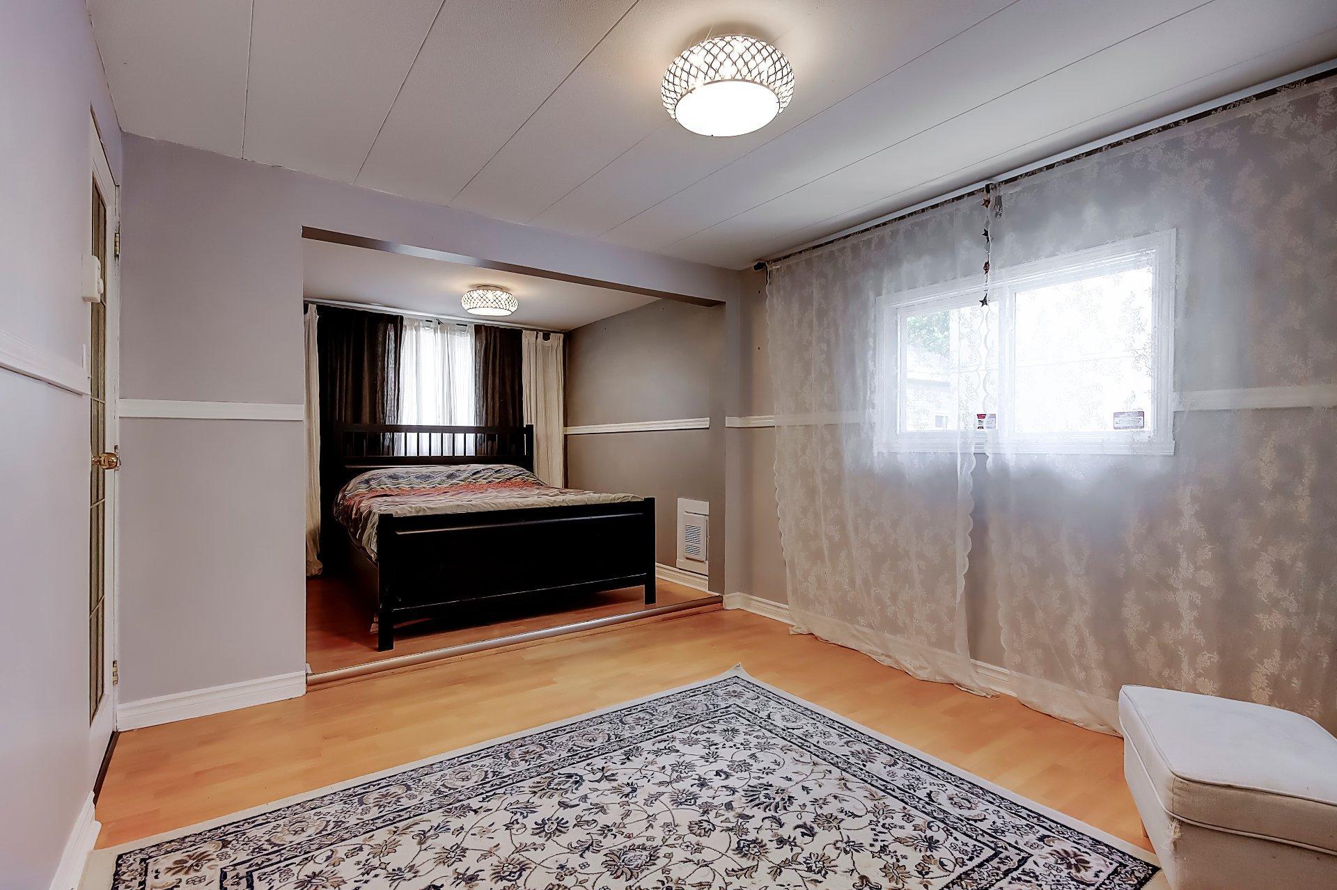









3950


Boul. Sir-Wilfrid-Laurier

, 277,
Longueuil (Saint-Hubert),




QC
J3Y5Y9

