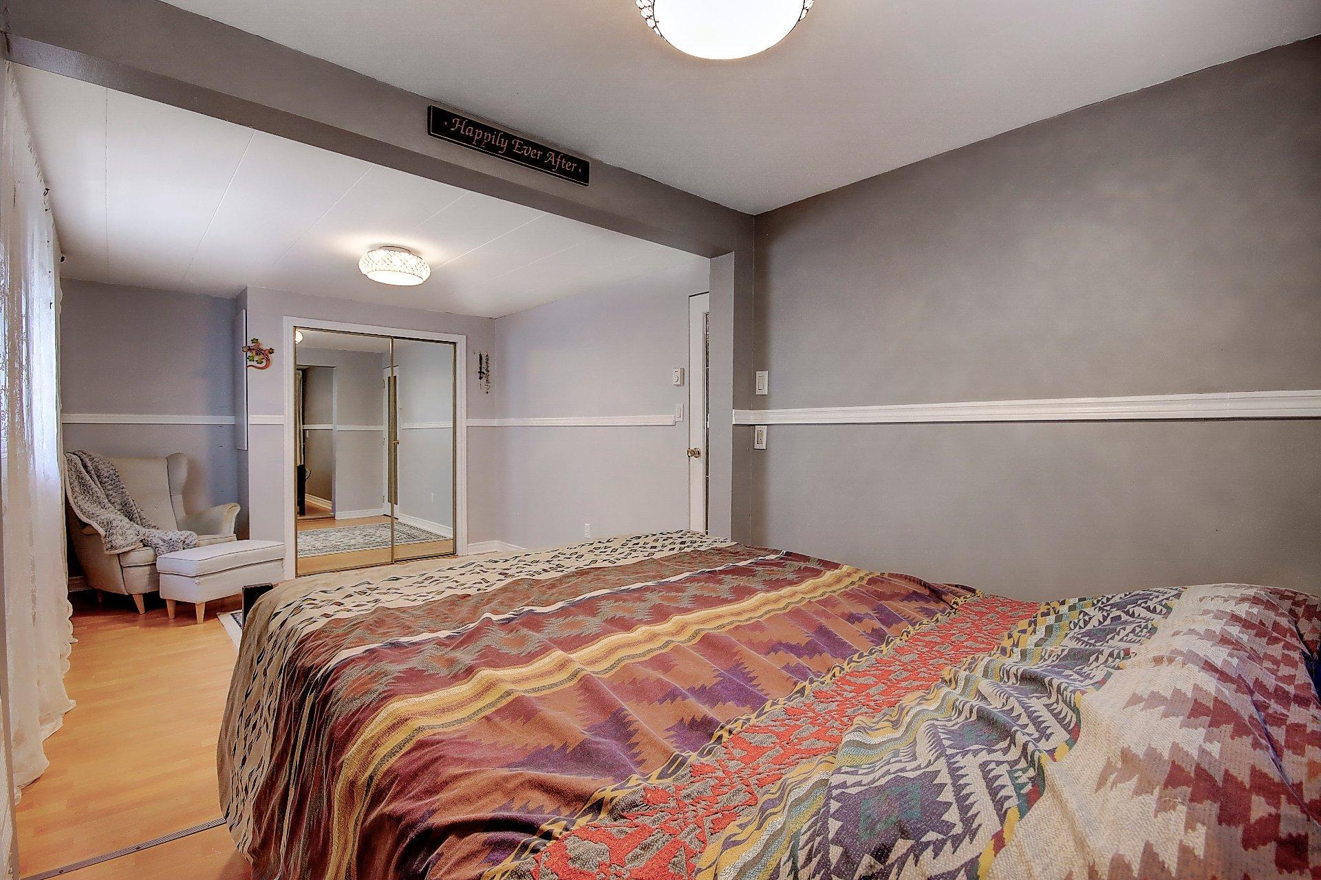 









3950


Boul. Sir-Wilfrid-Laurier

, 277,
Longueuil (Saint-Hubert),




QC
J3Y5Y9

