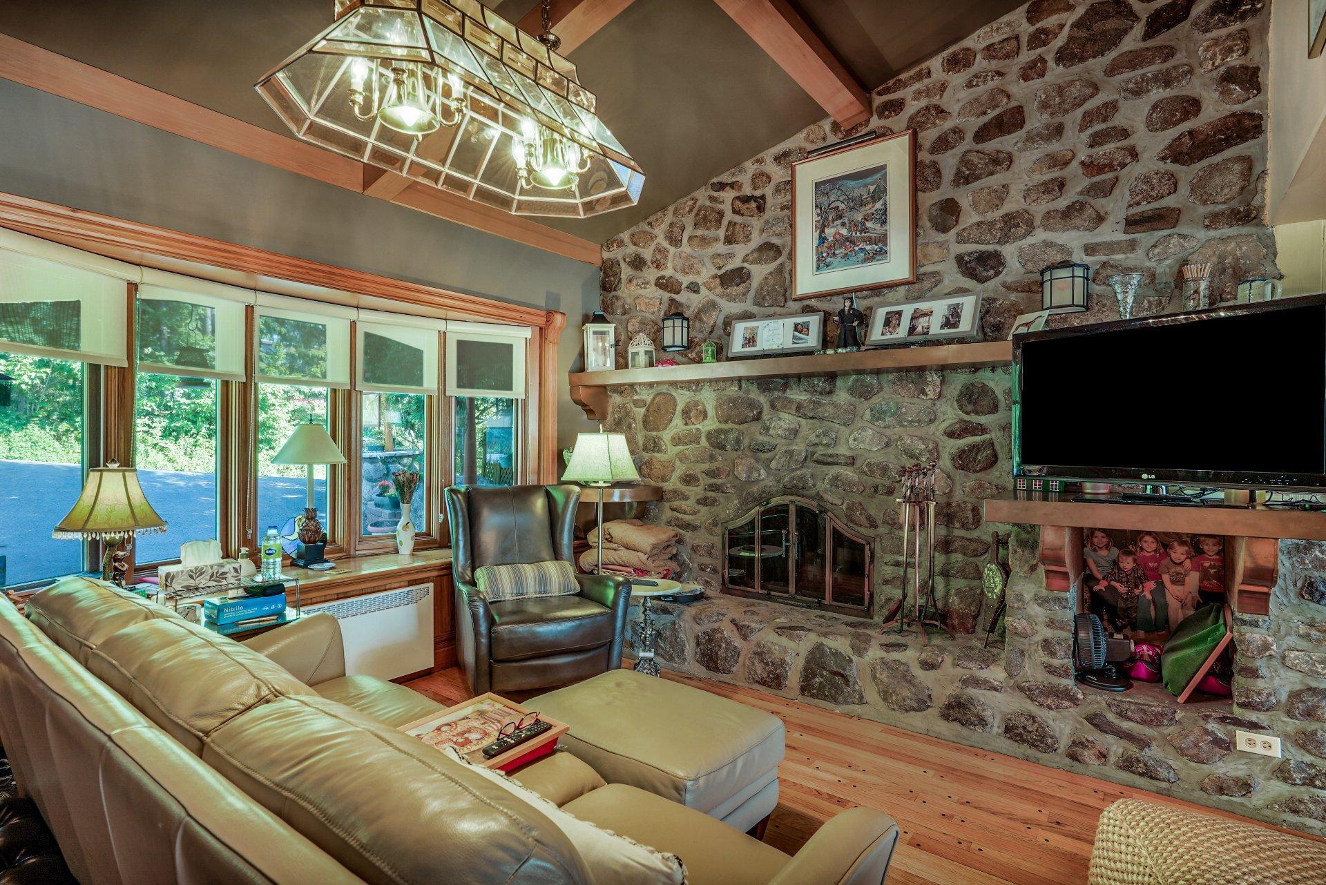 









2089


Rue Wilfrid

,
Val-David,




QC
J0T2N0

