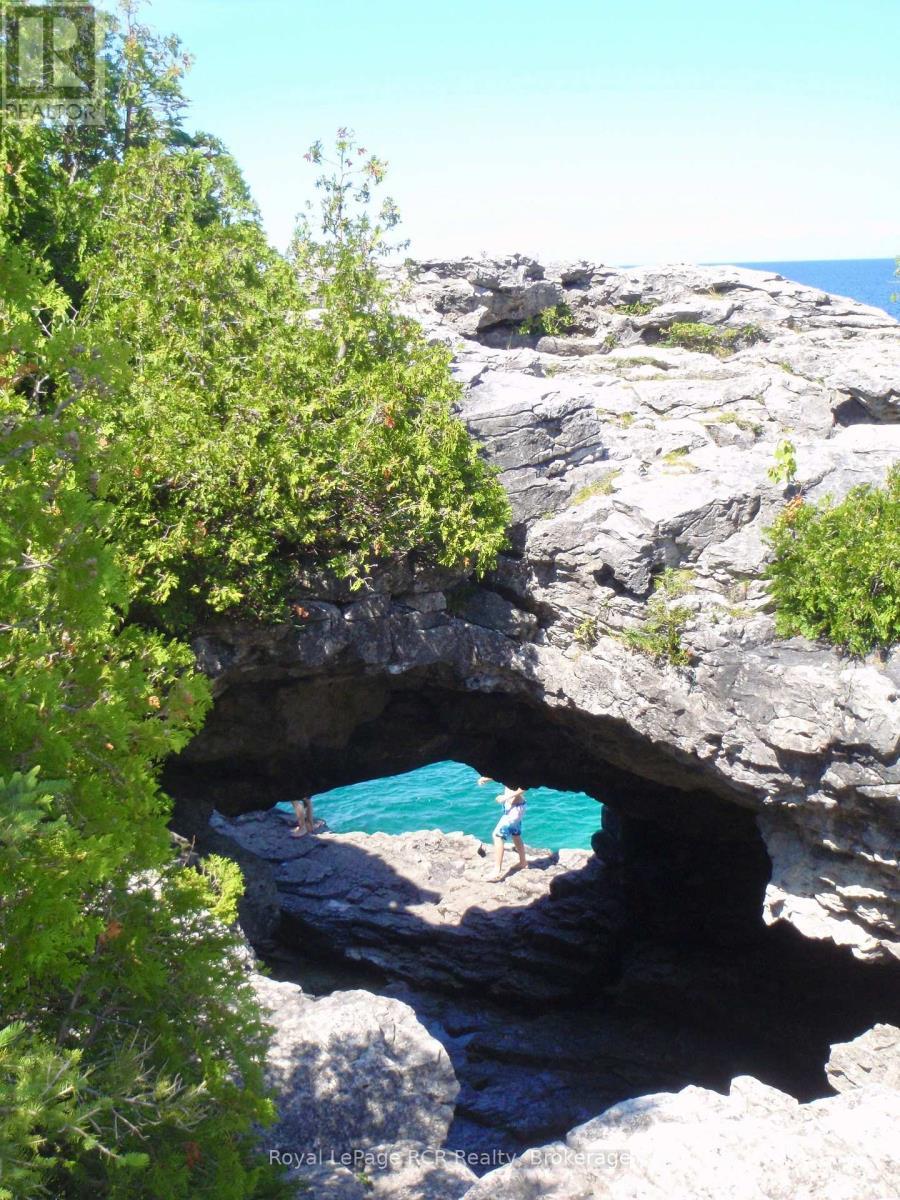 












16 MORNING HILL ROAD

,
South Bruce Peninsula,







Ontario
N0H2T0

