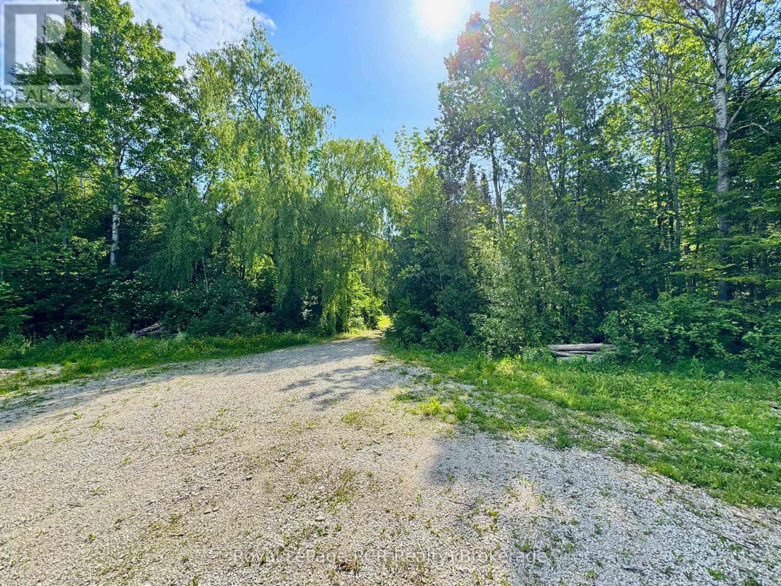 












16 MORNING HILL ROAD

,
South Bruce Peninsula,







Ontario
N0H2T0

