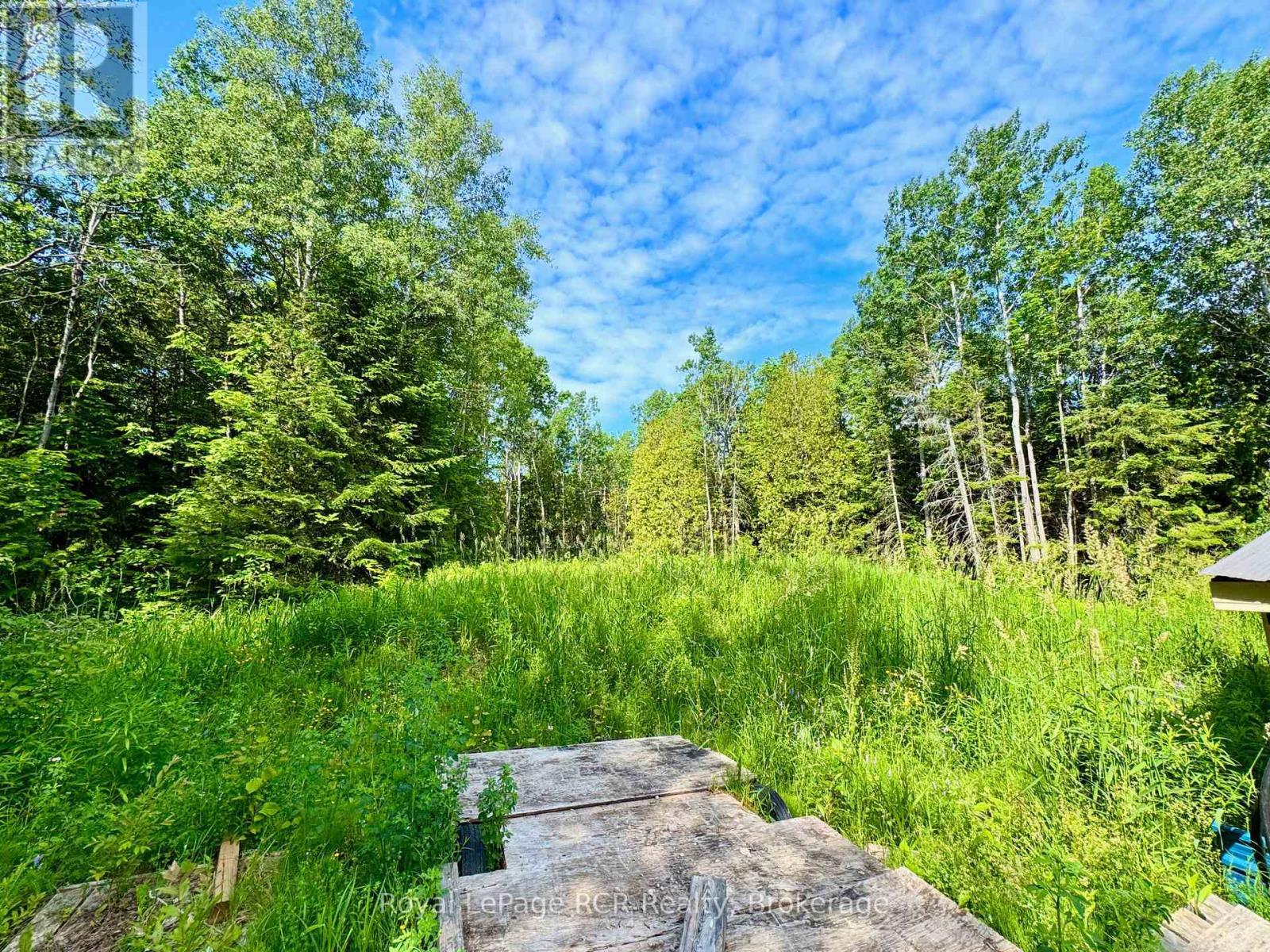 












16 MORNING HILL ROAD

,
South Bruce Peninsula,







Ontario
N0H2T0

