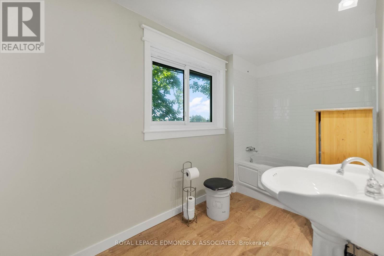 












0 RIDDELL ISLAND

,
Petawawa,




Ontario
K8H3R2

