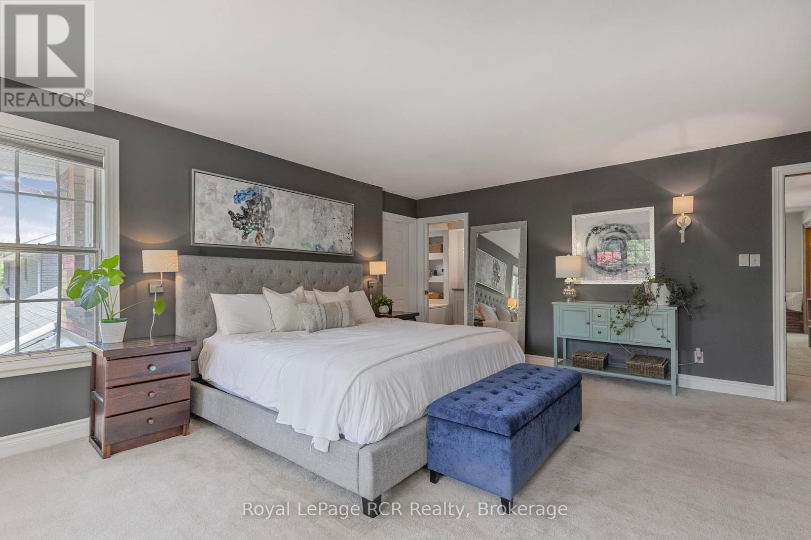 












6 CARMICHAEL CRESCENT

,
Collingwood,




Ontario
L9Y4R6

