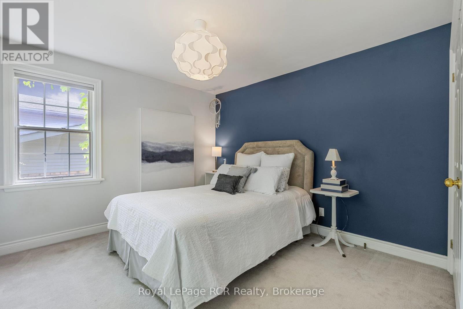 












6 CARMICHAEL CRESCENT

,
Collingwood,




Ontario
L9Y4R6

