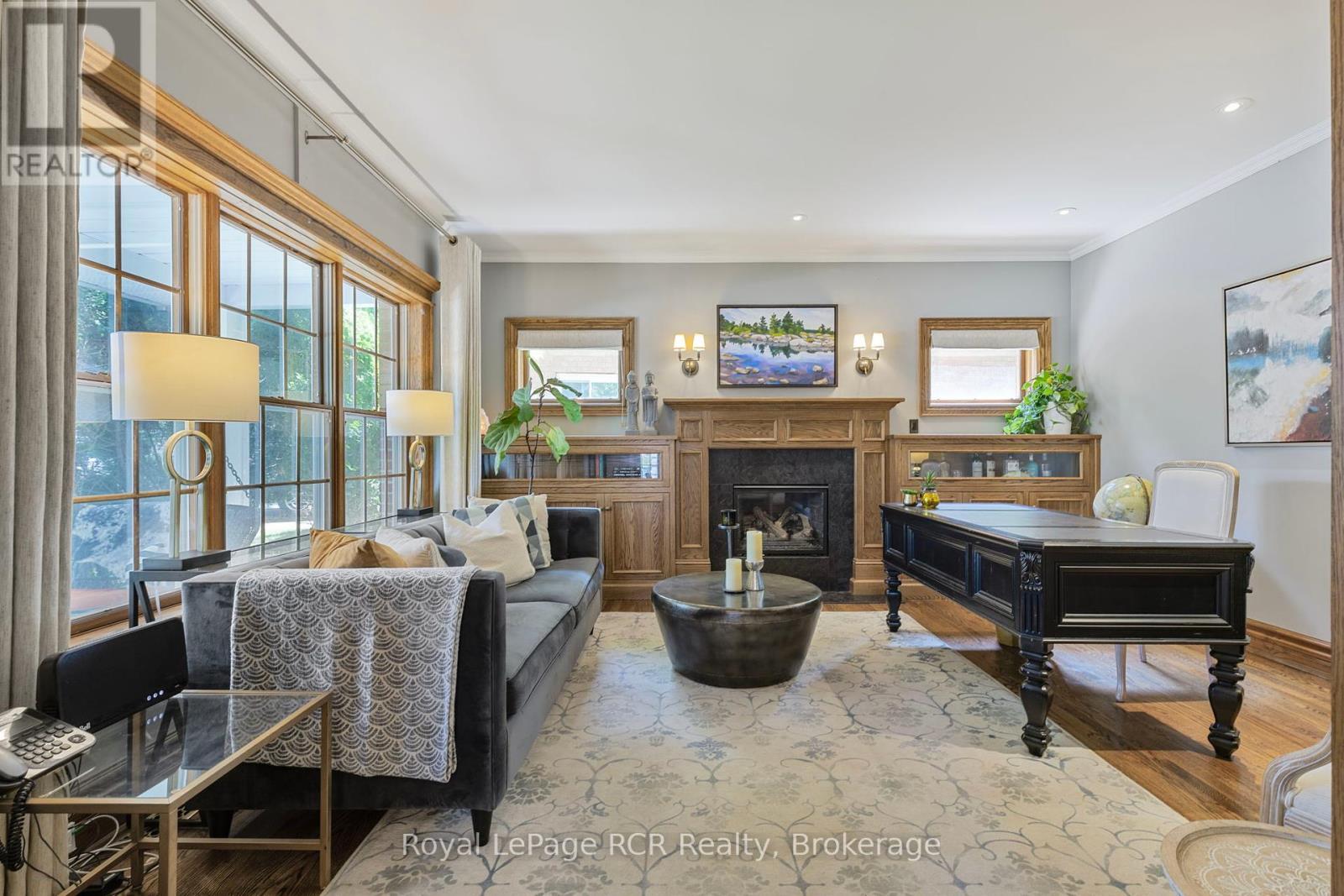 












6 CARMICHAEL CRESCENT

,
Collingwood,




Ontario
L9Y4R6

