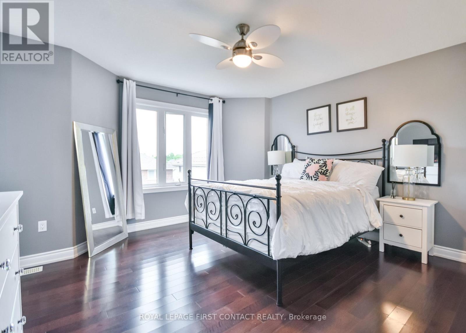 












40 BOOTH LANE

,
Barrie,




Ontario
L4N0S4

