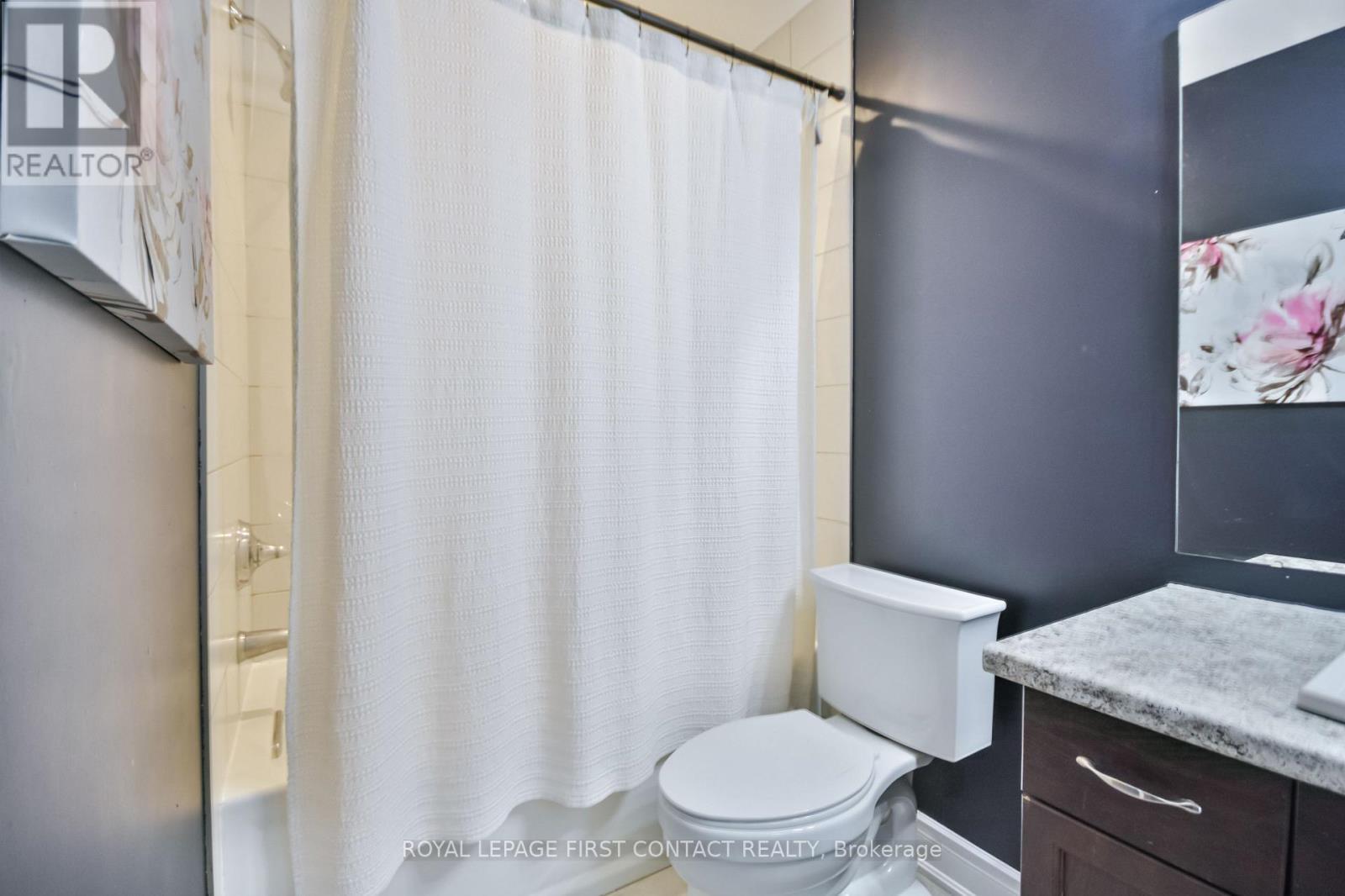 












40 BOOTH LANE

,
Barrie,




Ontario
L4N0S4

