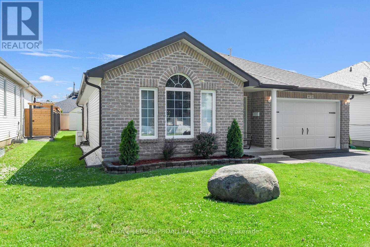 












1283 CUTHBERTSON AVENUE

,
Brockville,




Ontario
K6V7M3

