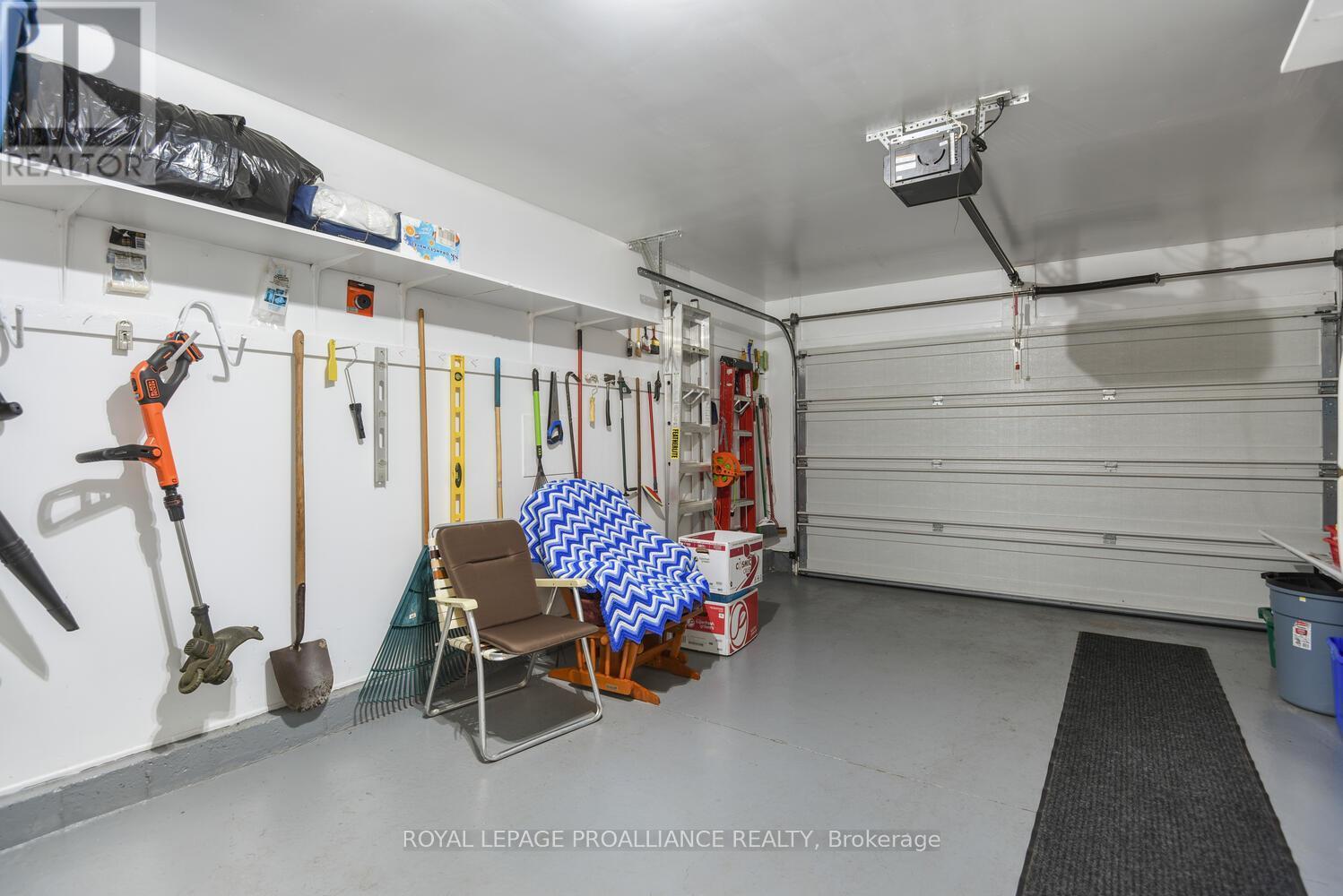 












1283 CUTHBERTSON AVENUE

,
Brockville,




Ontario
K6V7M3

