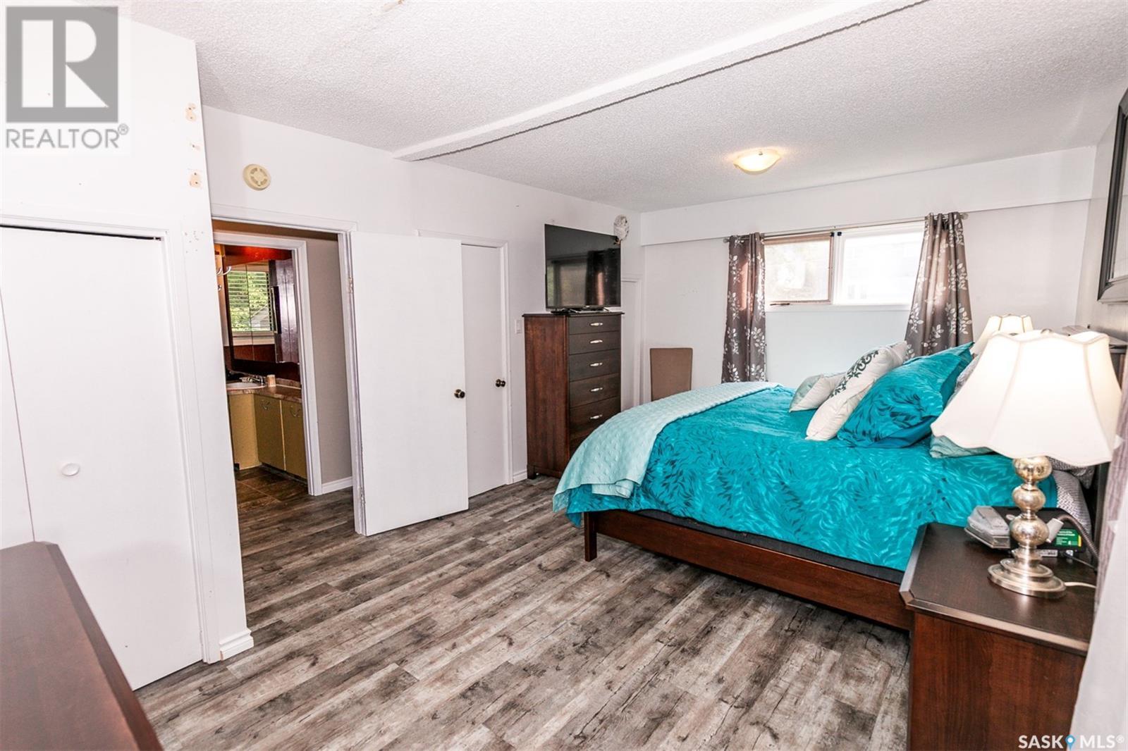 












317 Saskatchewan AVENUE

,
Kerrobert,




Saskatchewan
S0L1R0

