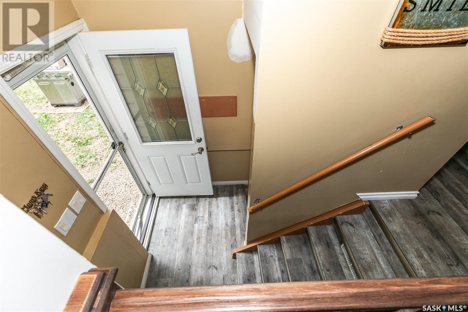 












317 Saskatchewan AVENUE

,
Kerrobert,




Saskatchewan
S0L1R0

