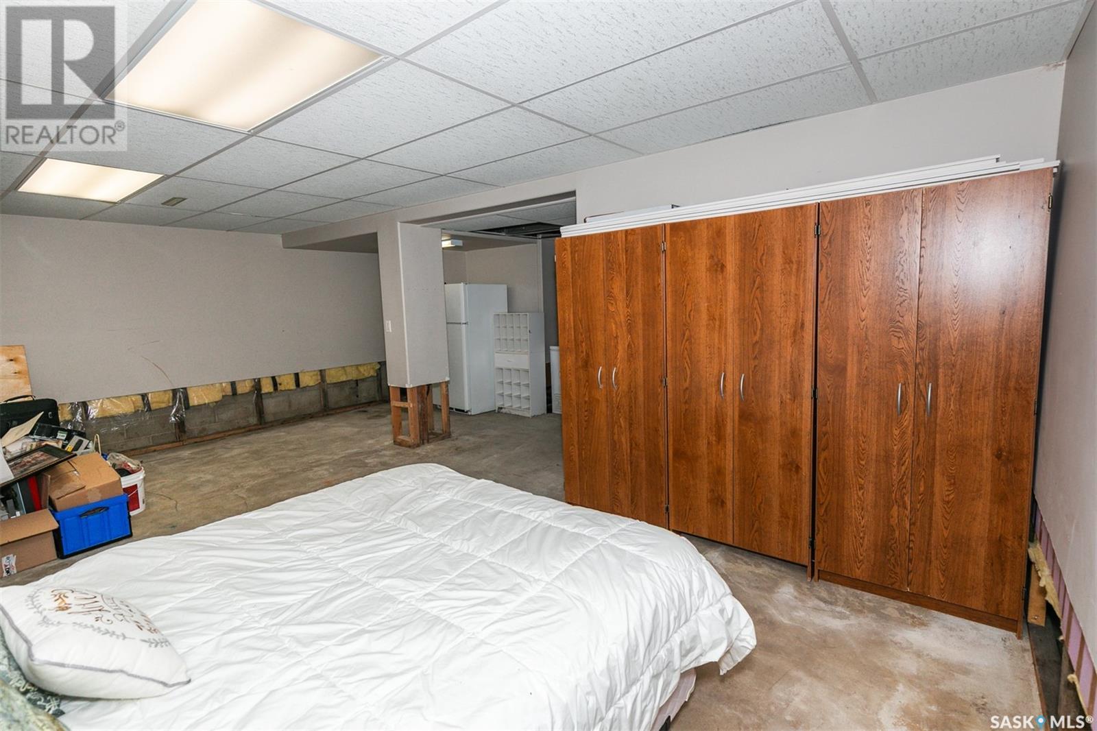 












317 Saskatchewan AVENUE

,
Kerrobert,




Saskatchewan
S0L1R0

