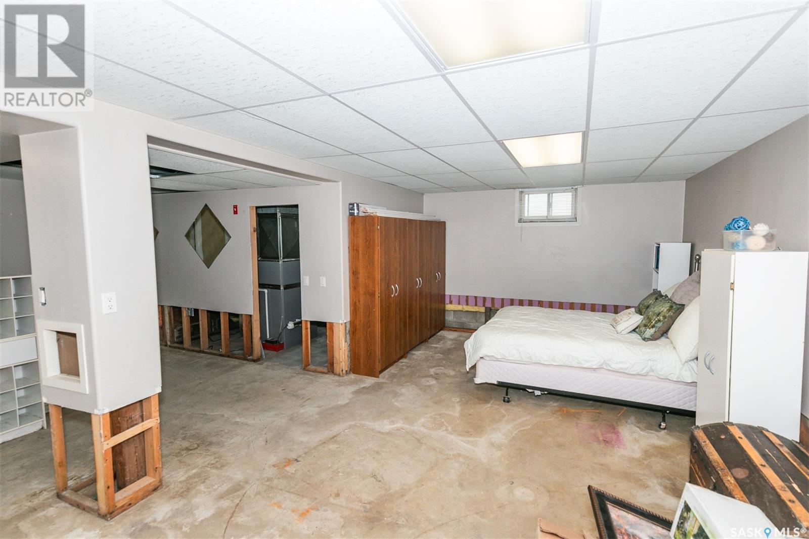 












317 Saskatchewan AVENUE

,
Kerrobert,




Saskatchewan
S0L1R0


