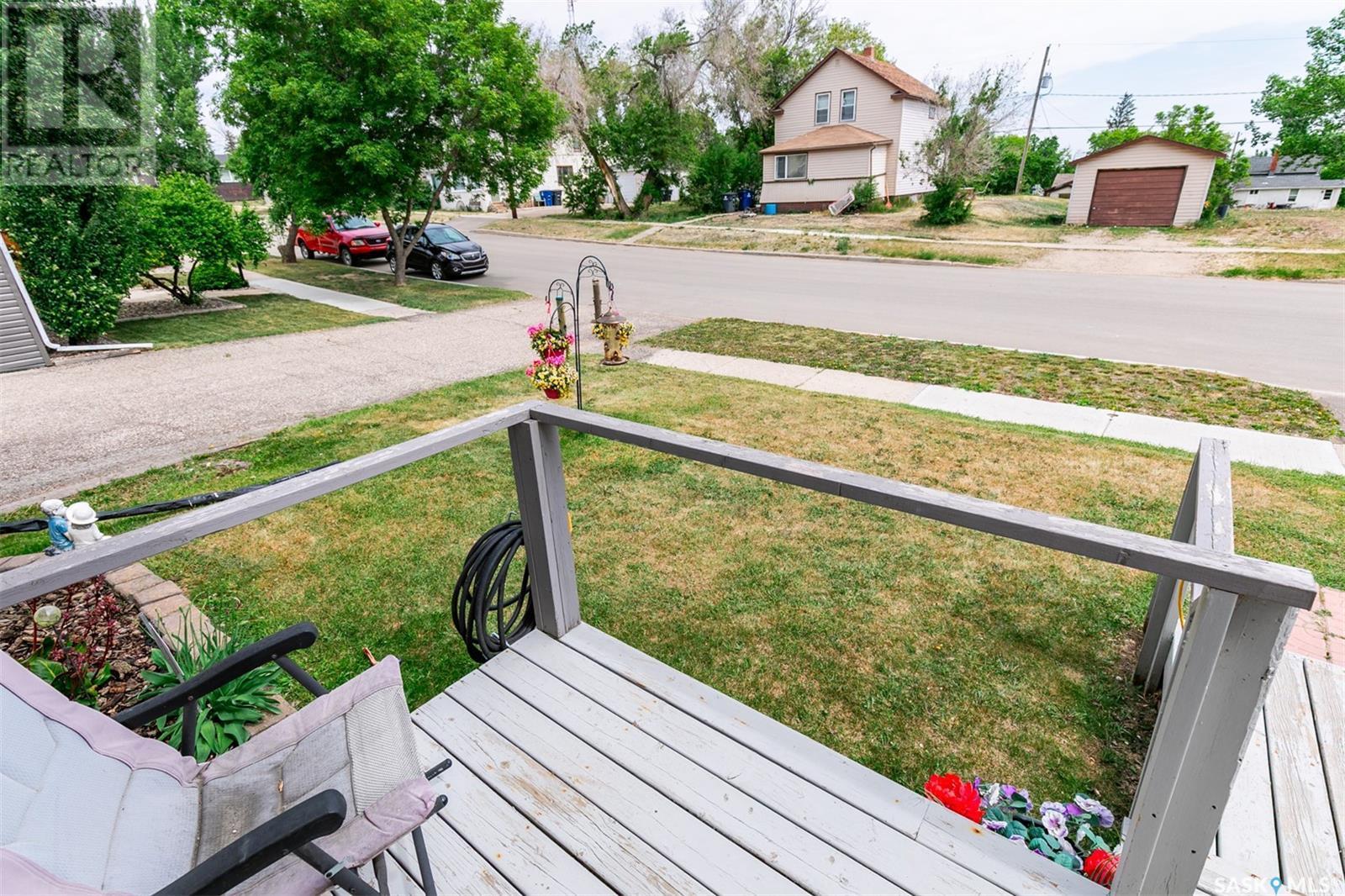 












317 Saskatchewan AVENUE

,
Kerrobert,




Saskatchewan
S0L1R0

