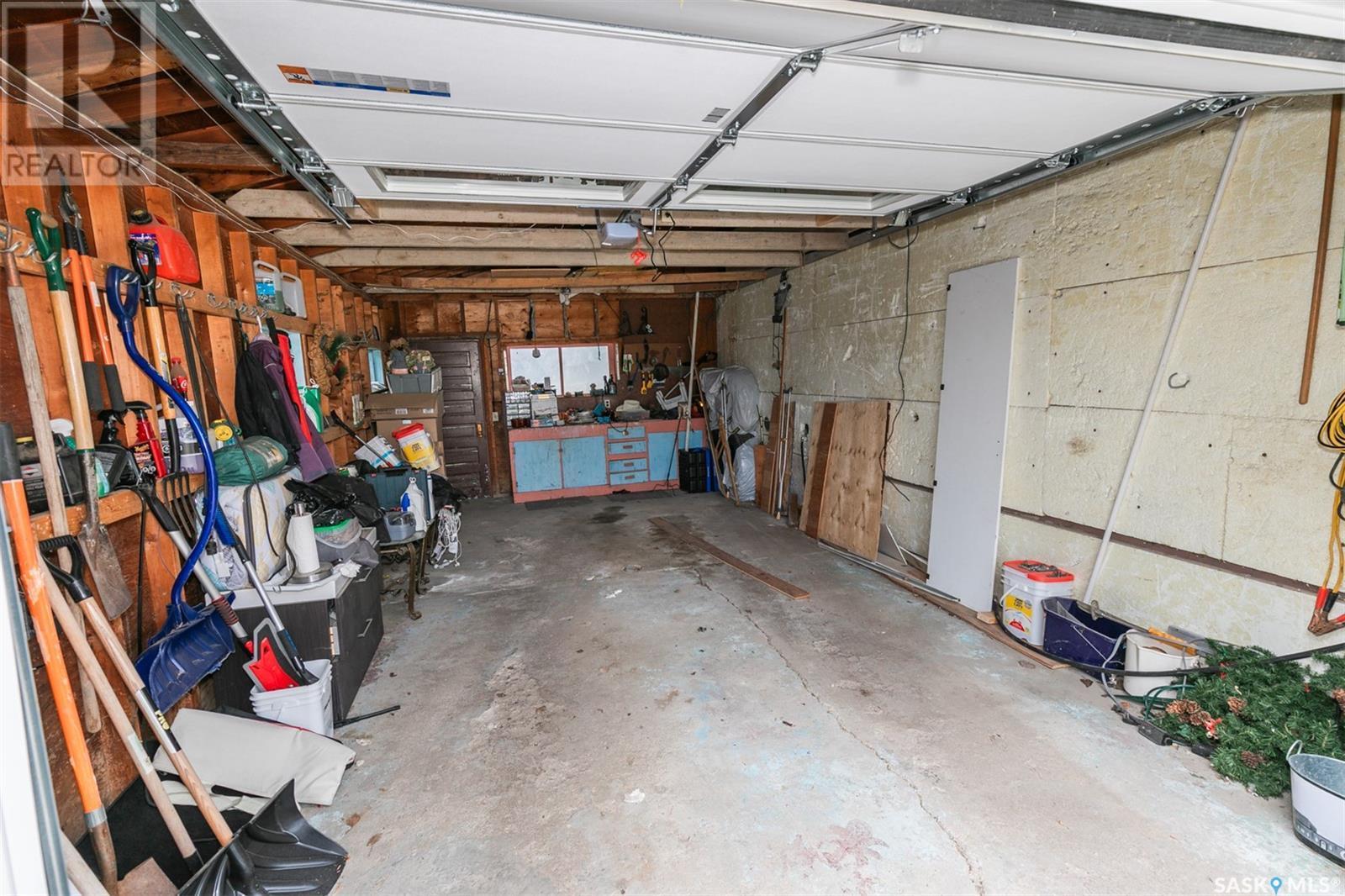 












317 Saskatchewan AVENUE

,
Kerrobert,




Saskatchewan
S0L1R0

