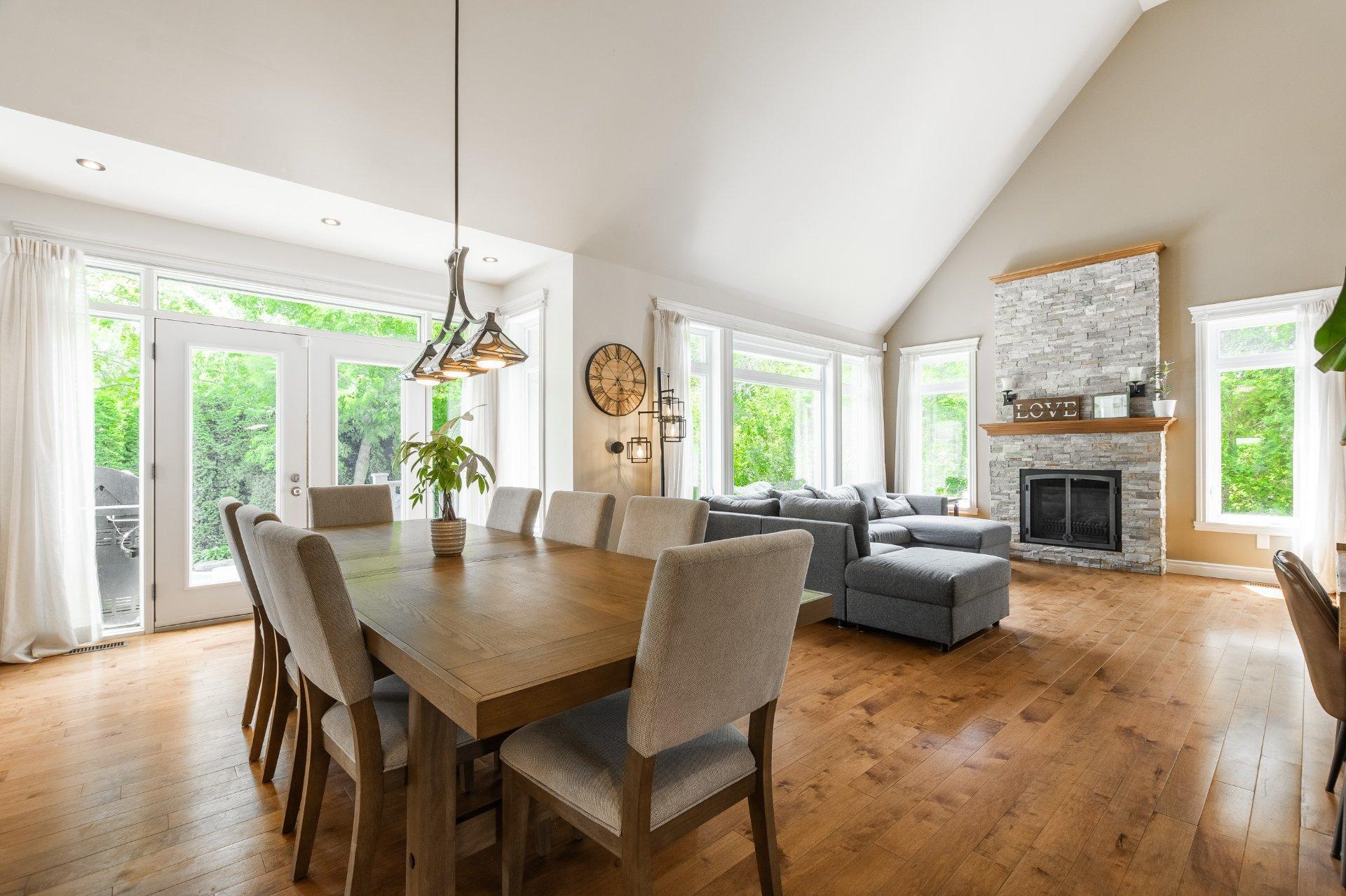 









4096


Rue de l'Orchidée

,
Saint-Bruno-de-Montarville,




QC
J3V6K1

