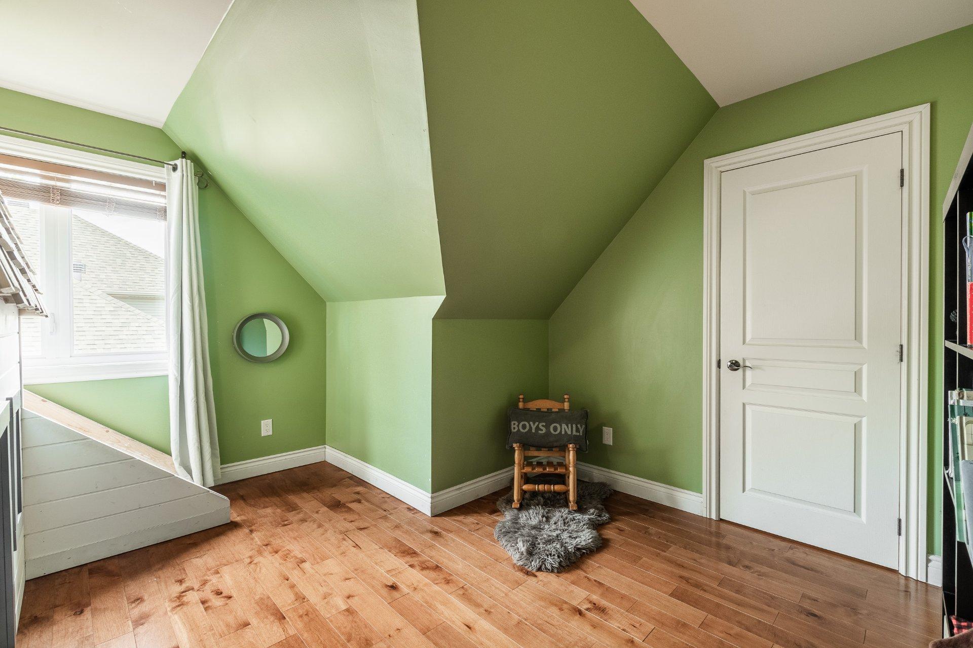 









4096


Rue de l'Orchidée

,
Saint-Bruno-de-Montarville,




QC
J3V6K1

