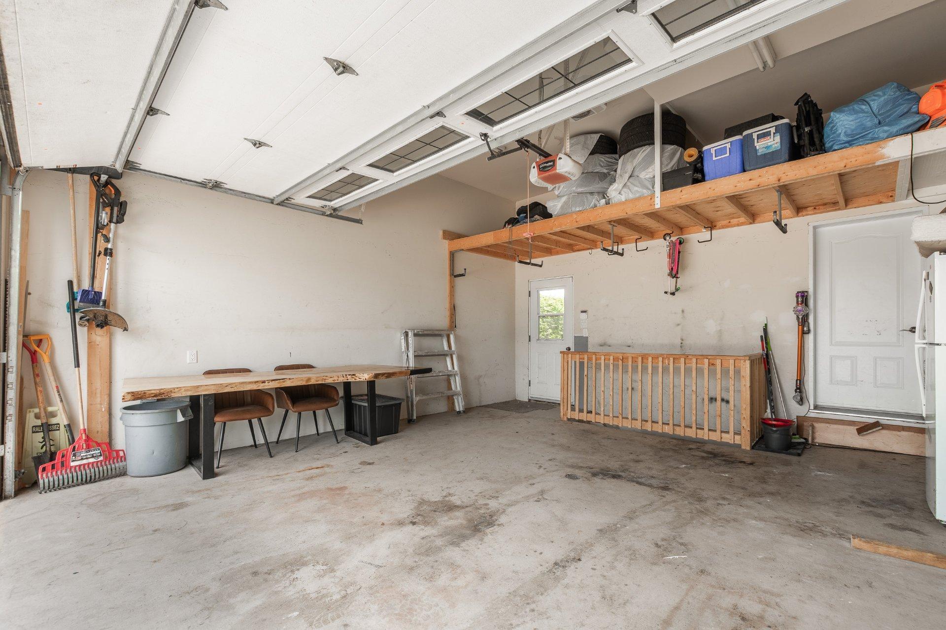 









4096


Rue de l'Orchidée

,
Saint-Bruno-de-Montarville,




QC
J3V6K1

