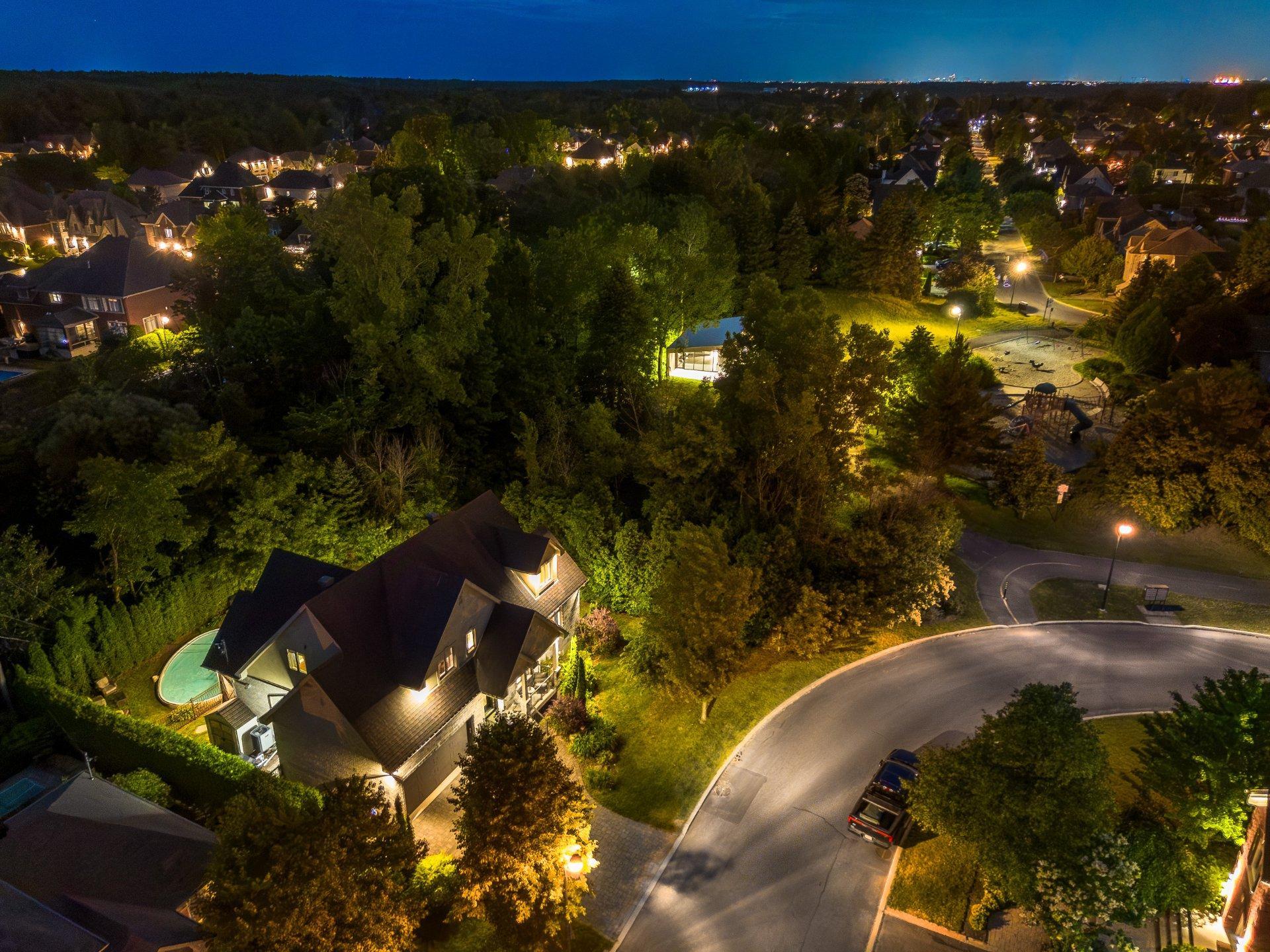 









4096


Rue de l'Orchidée

,
Saint-Bruno-de-Montarville,




QC
J3V6K1

