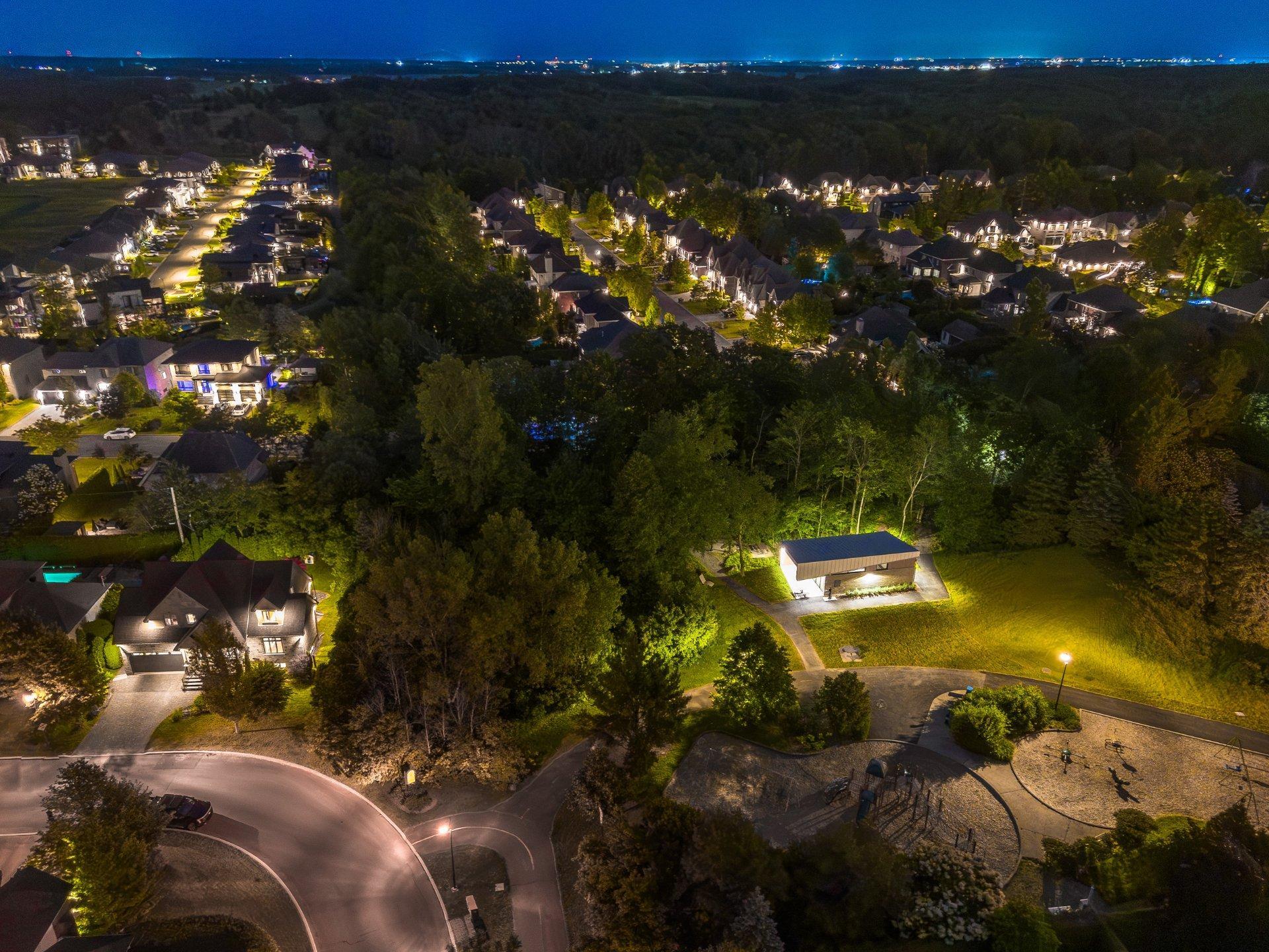 









4096


Rue de l'Orchidée

,
Saint-Bruno-de-Montarville,




QC
J3V6K1

