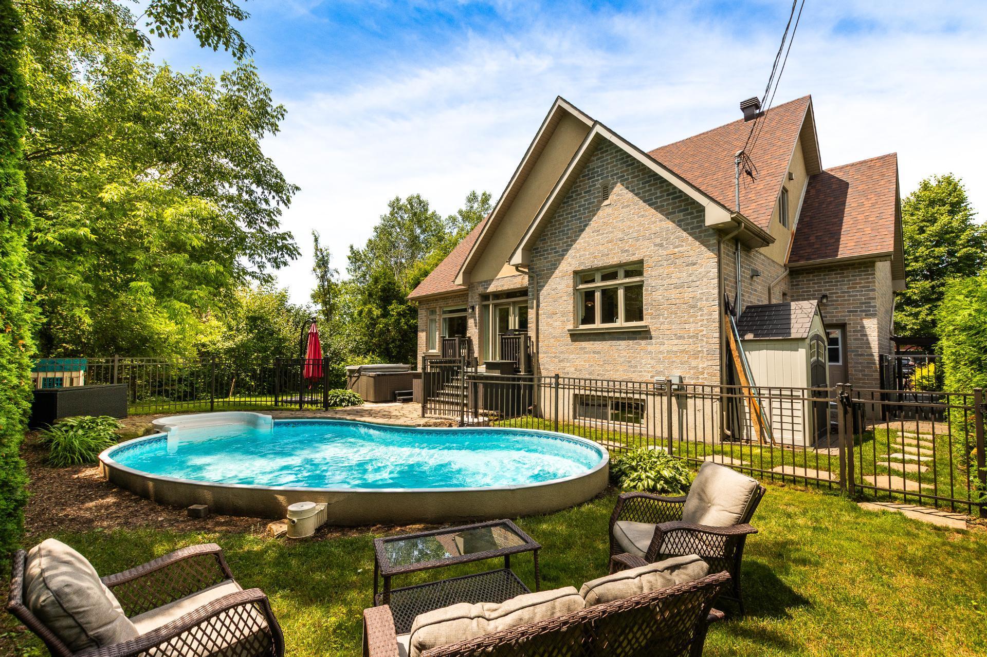 









4096


Rue de l'Orchidée

,
Saint-Bruno-de-Montarville,




QC
J3V6K1

