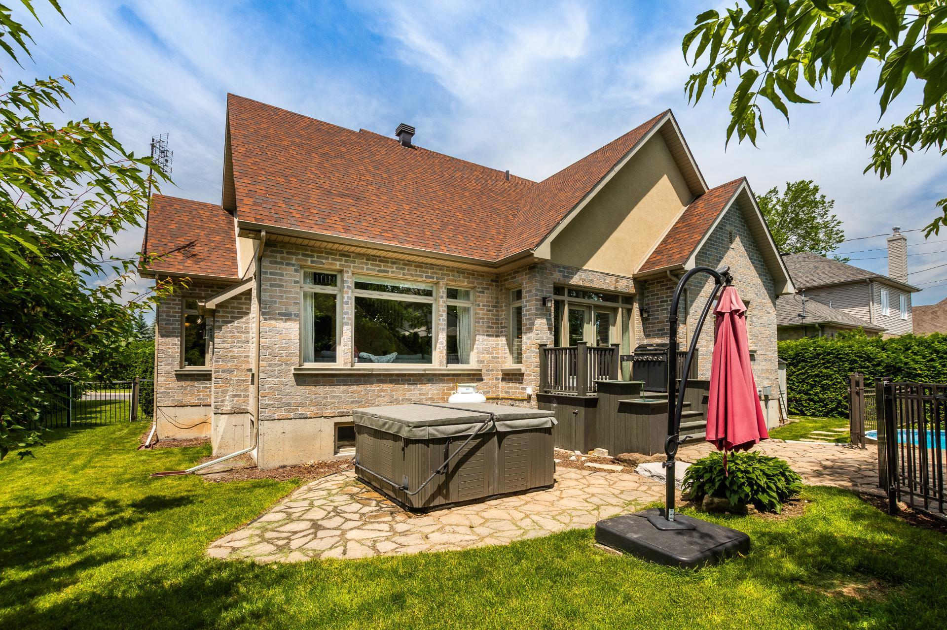 









4096


Rue de l'Orchidée

,
Saint-Bruno-de-Montarville,




QC
J3V6K1

