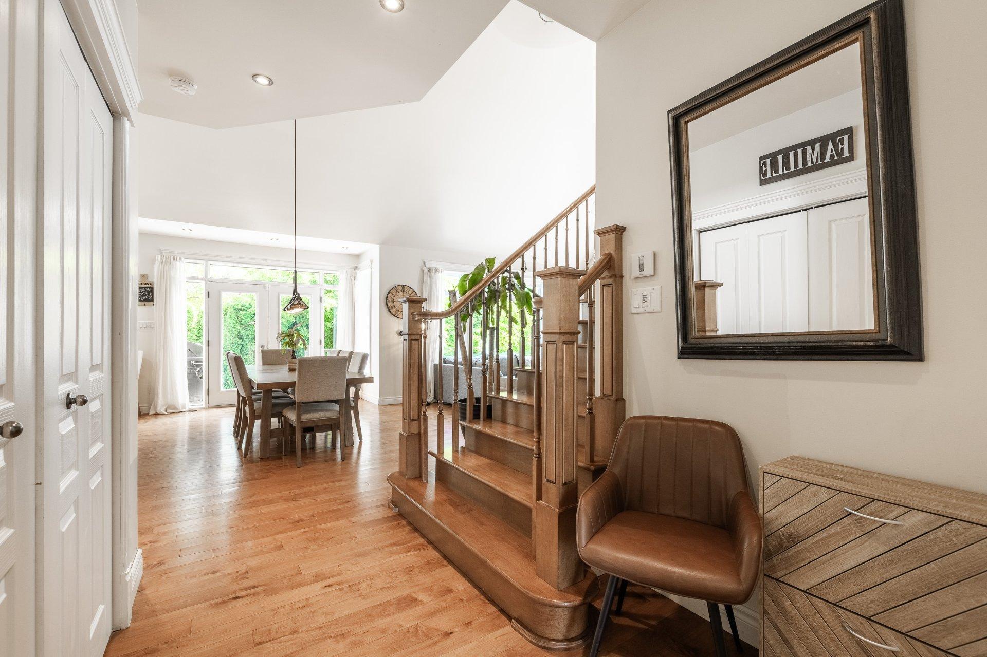 









4096


Rue de l'Orchidée

,
Saint-Bruno-de-Montarville,




QC
J3V6K1

