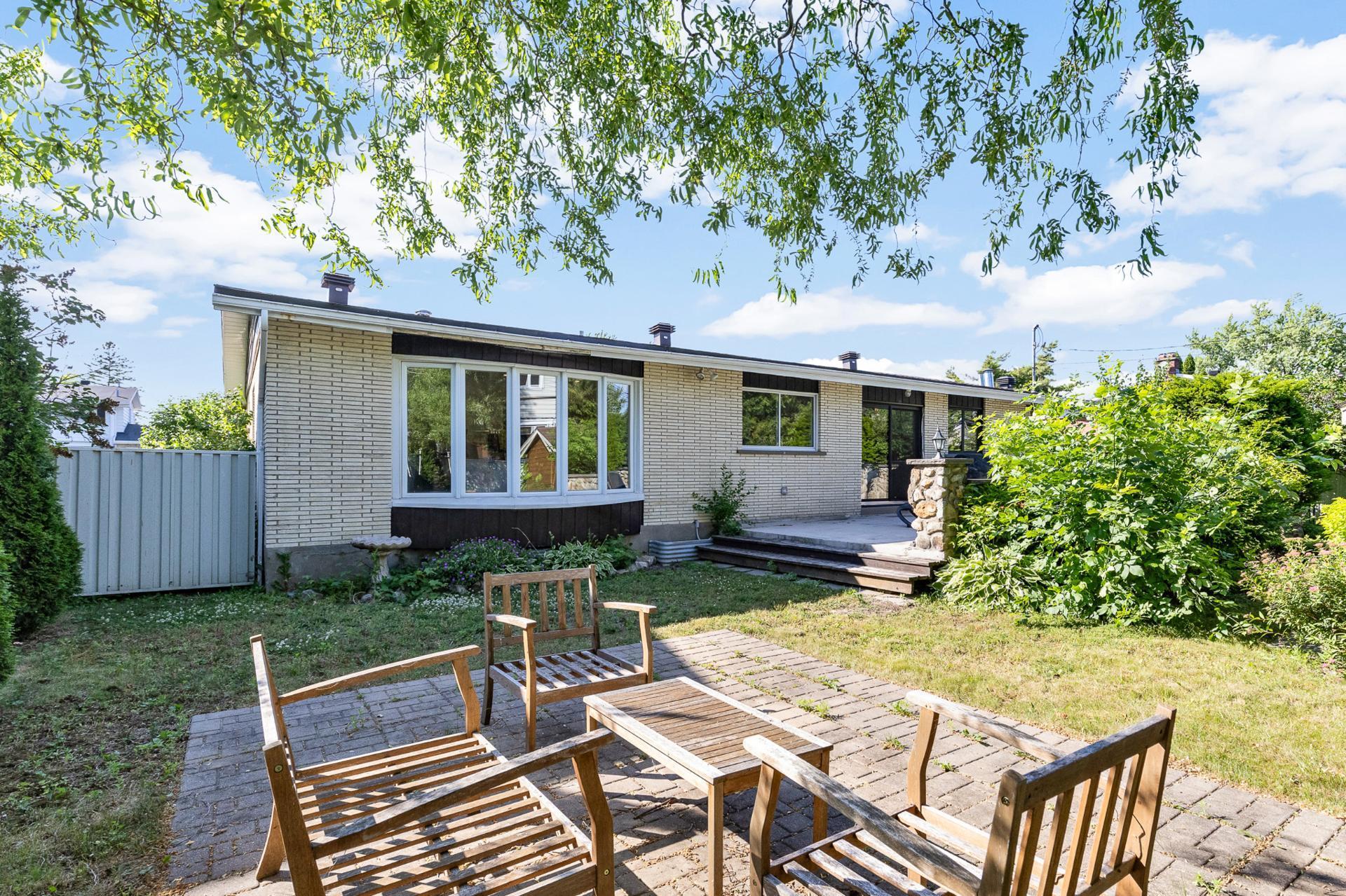 









129


Rue Wilson

,
Dollard-des-Ormeaux,




QC
H9A1W7

