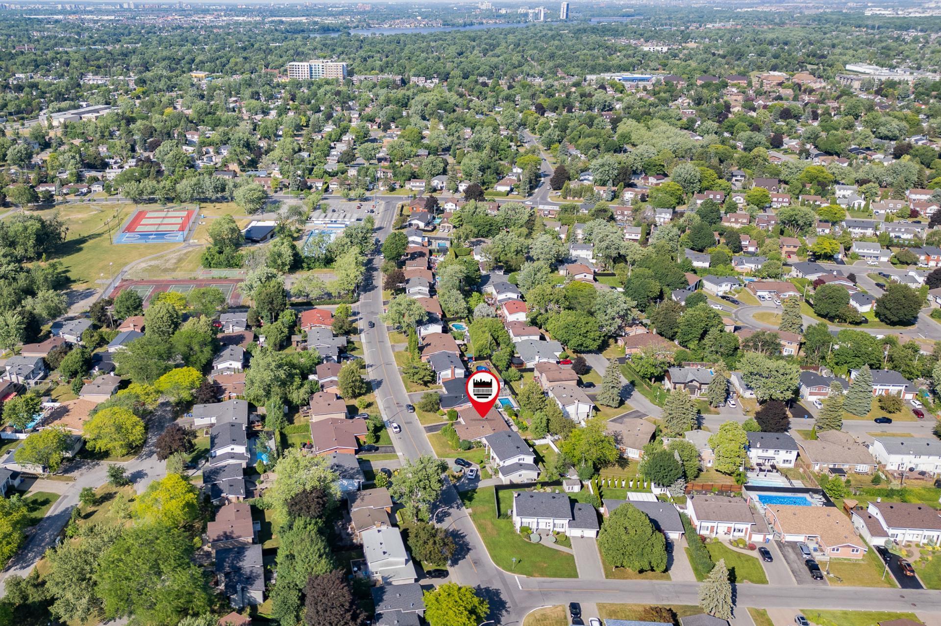 









129


Rue Wilson

,
Dollard-des-Ormeaux,




QC
H9A1W7

