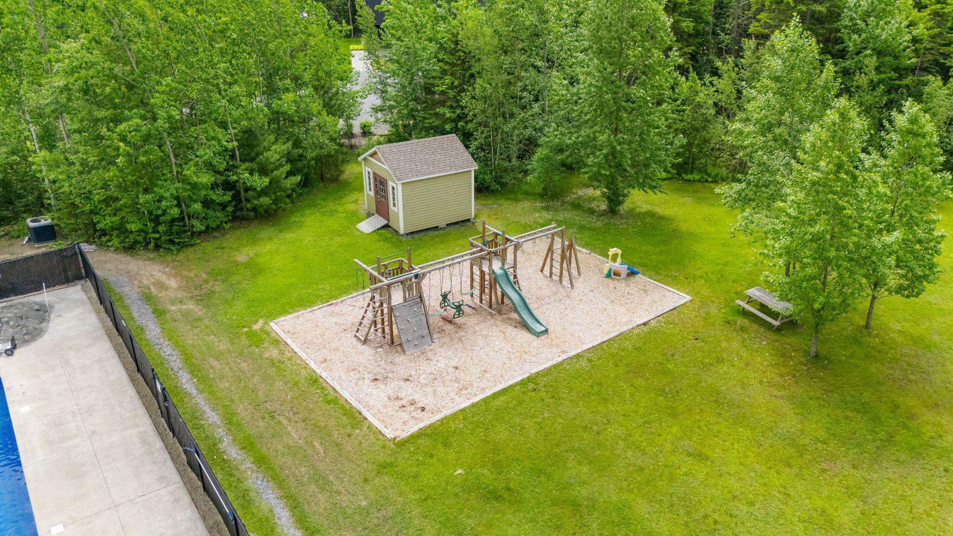 









235


Ch. du Domaine

,
Saint-Denis-de-Brompton,







QC
J0B2P0

