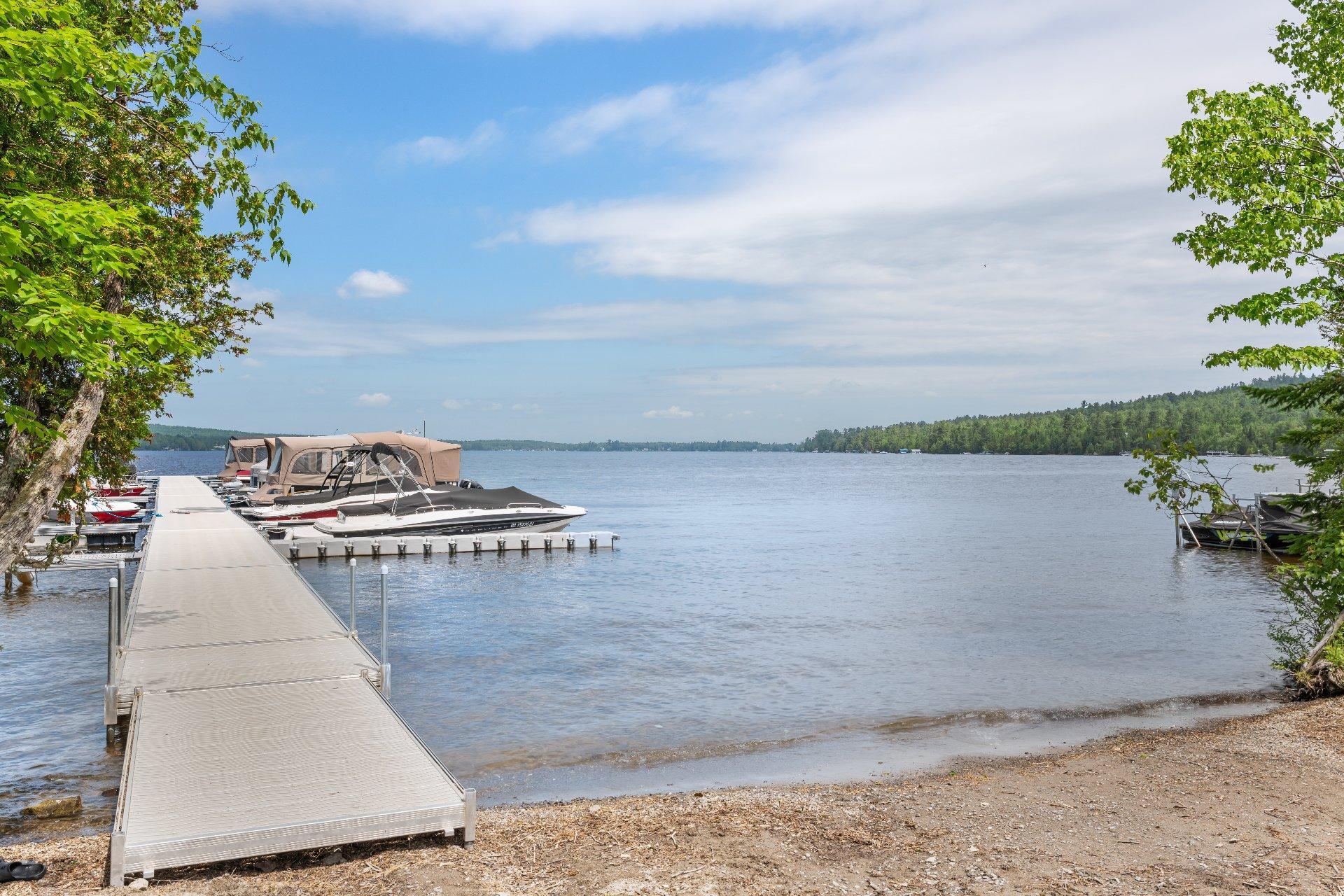 









235


Ch. du Domaine

,
Saint-Denis-de-Brompton,







QC
J0B2P0

