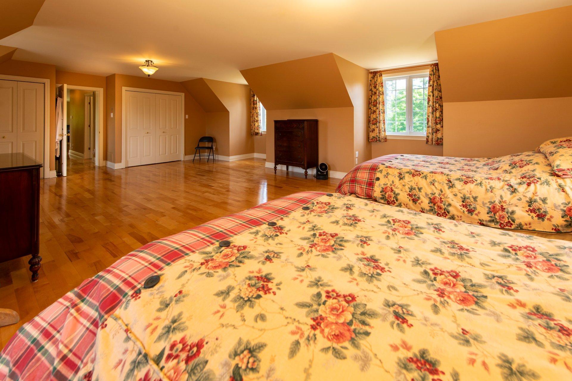 









356


Ch. de Ste-Lucie

,
Sainte-Lucie-des-Laurentides,




QC
J0T2J0

