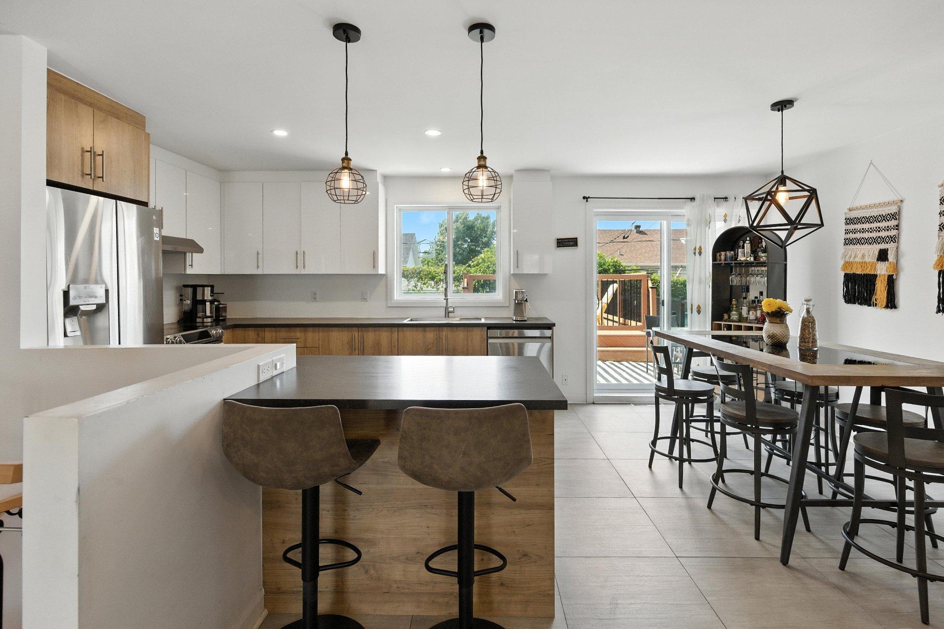 









1466


Rue Bernier

,
Saint-Jean-sur-Richelieu,




QC
J2W1G1

