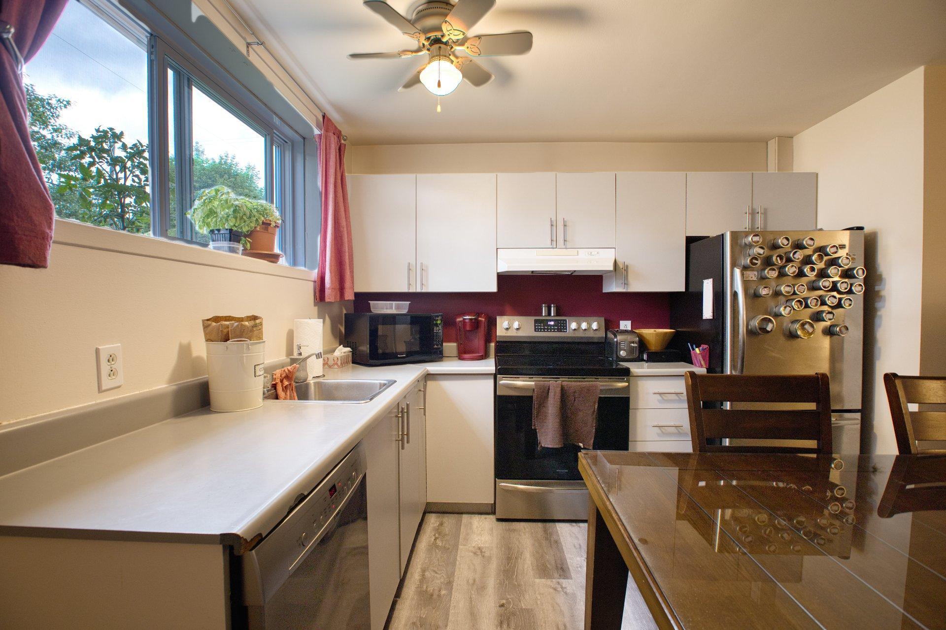 









490

 - 496


Av. du Parc

,
Saint-Jérôme,




QC
J7Z6R5

