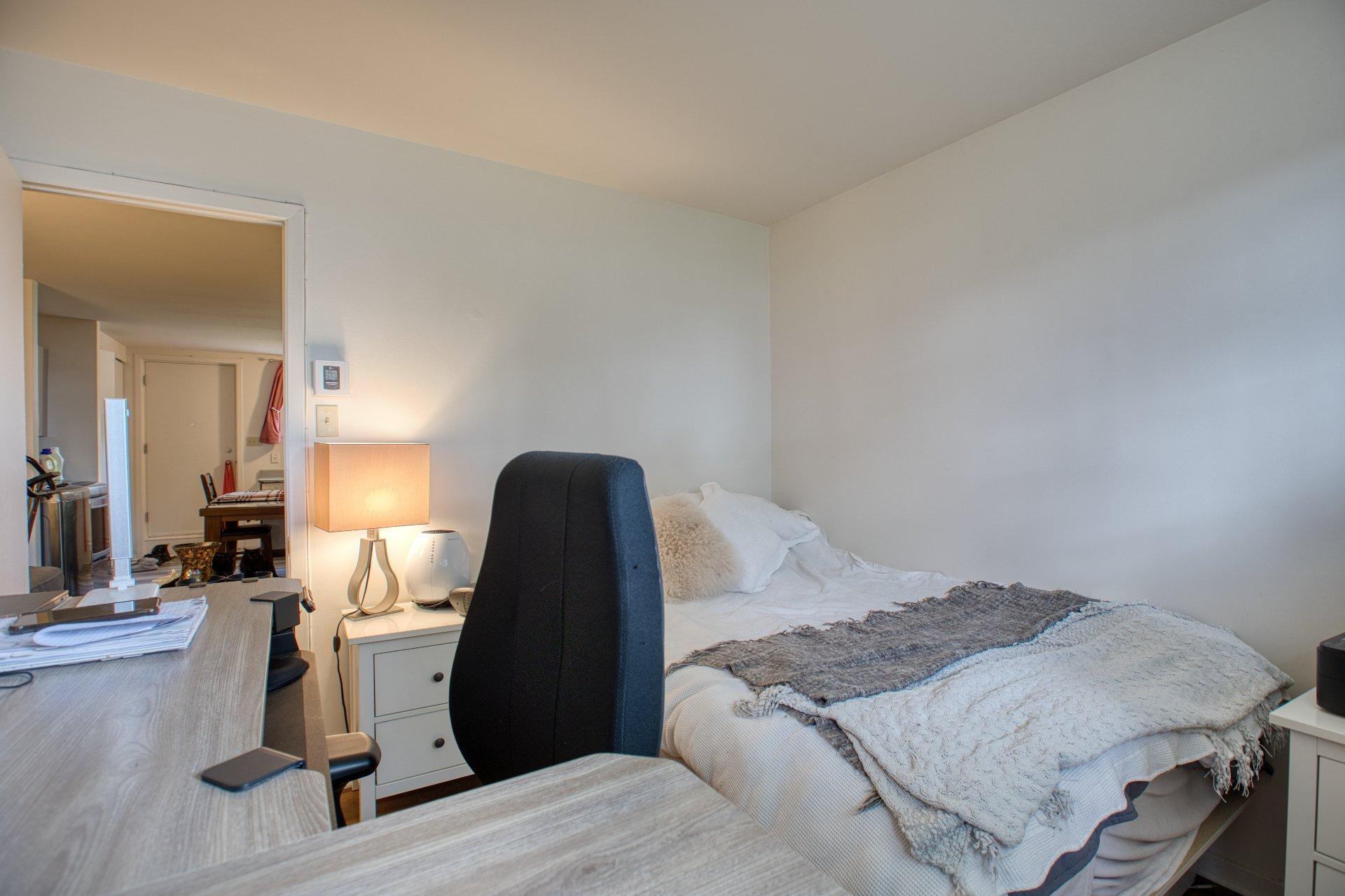 









490

 - 496


Av. du Parc

,
Saint-Jérôme,




QC
J7Z6R5

