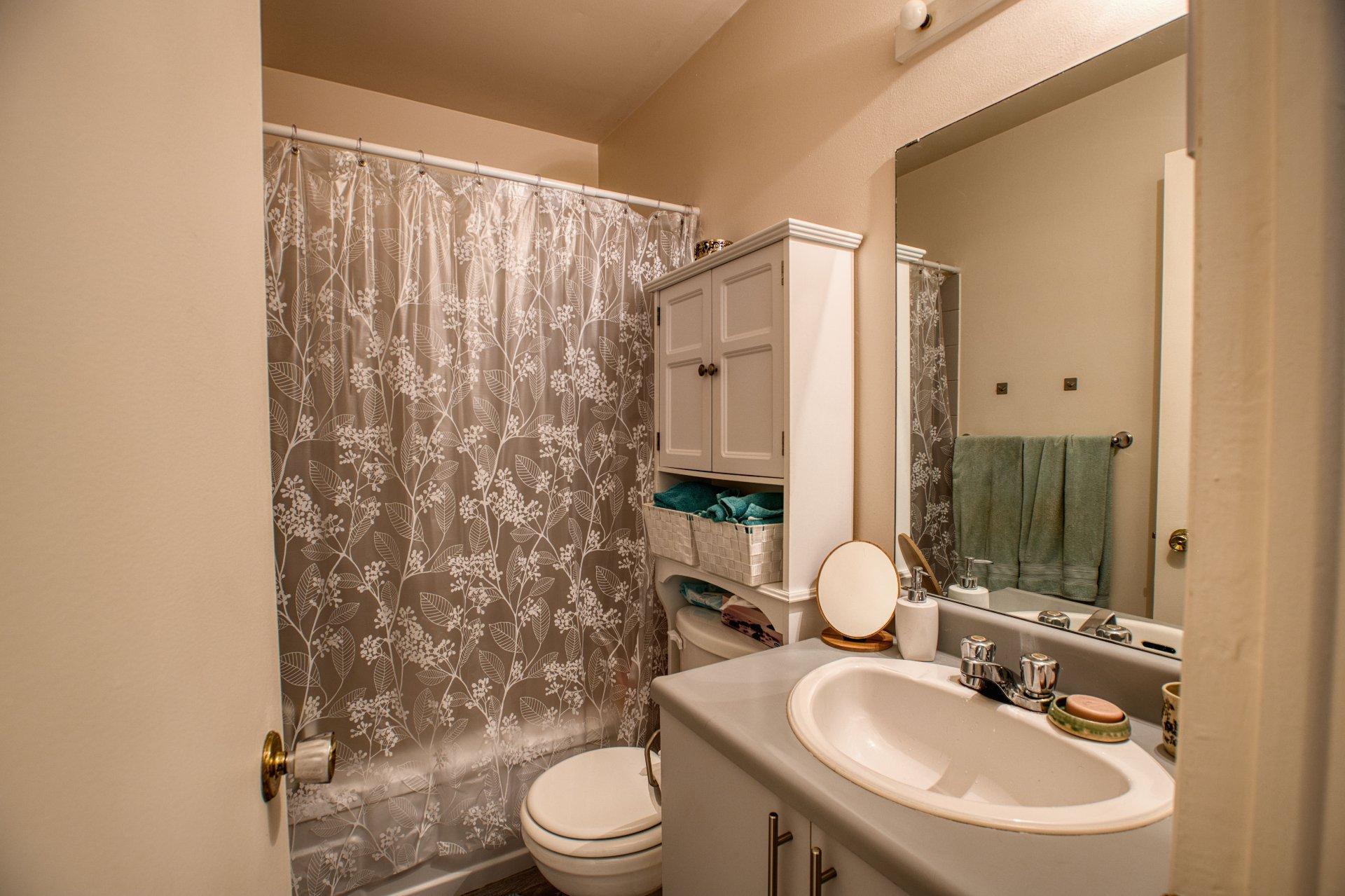 









490

 - 496


Av. du Parc

,
Saint-Jérôme,




QC
J7Z6R5

