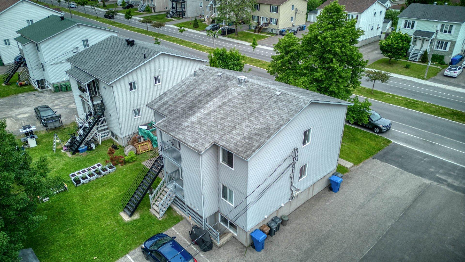 









490

 - 496


Av. du Parc

,
Saint-Jérôme,




QC
J7Z6R5

