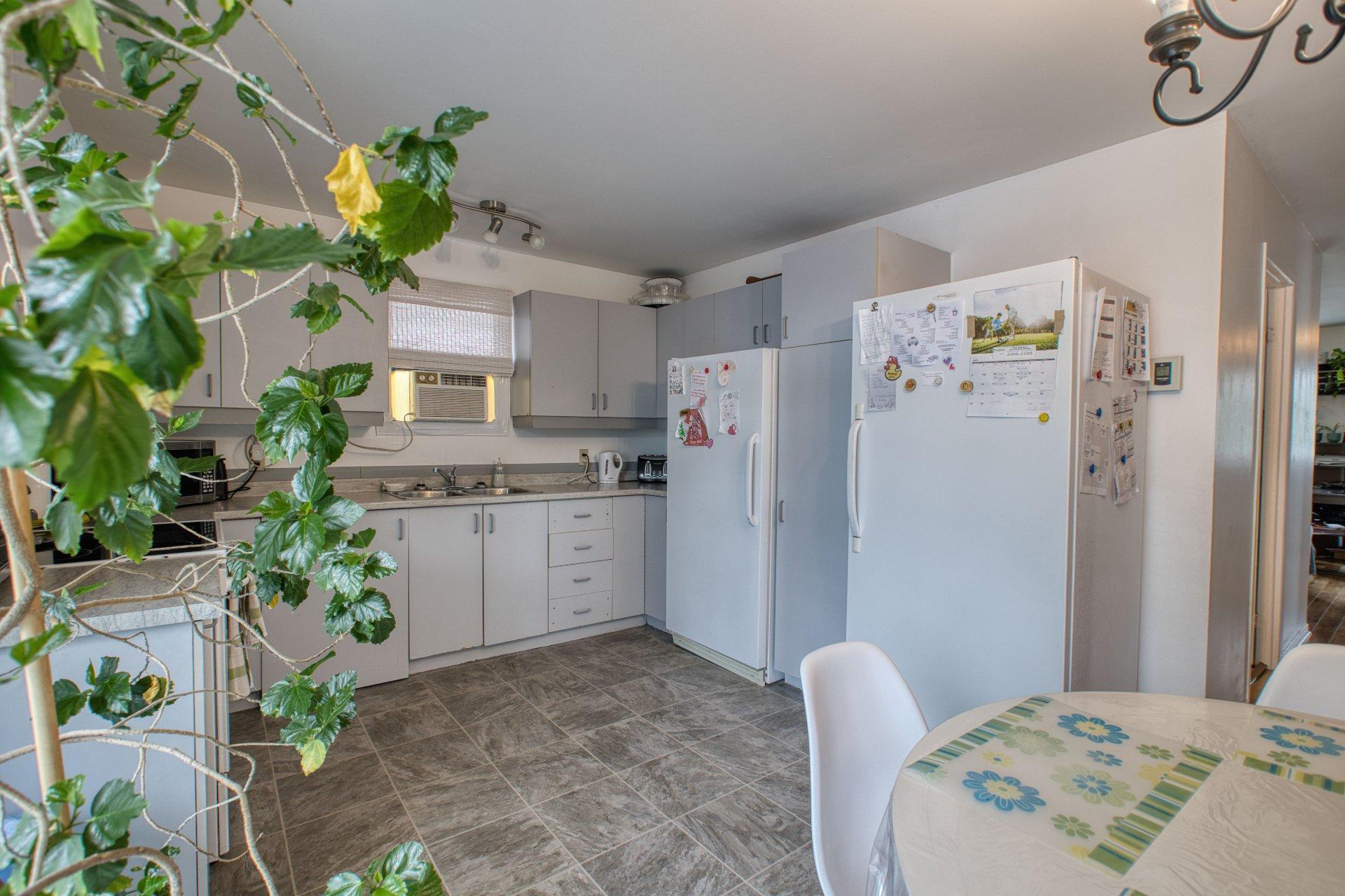









490

 - 496


Av. du Parc

,
Saint-Jérôme,




QC
J7Z6R5

