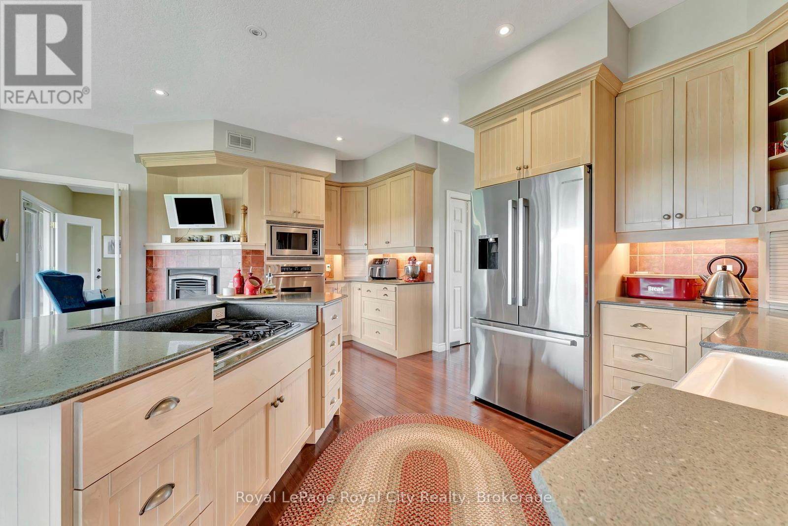 












7122 GORE ROAD

,
Puslinch (Crieff/Aikensville/Killean),




Ontario
N0B2J0


