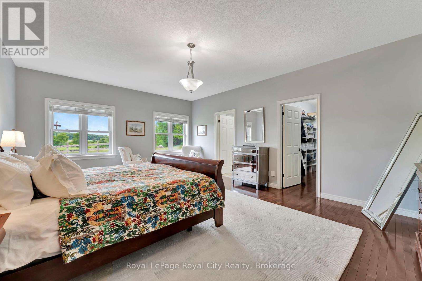 












7122 GORE ROAD

,
Puslinch (Crieff/Aikensville/Killean),




Ontario
N0B2J0

