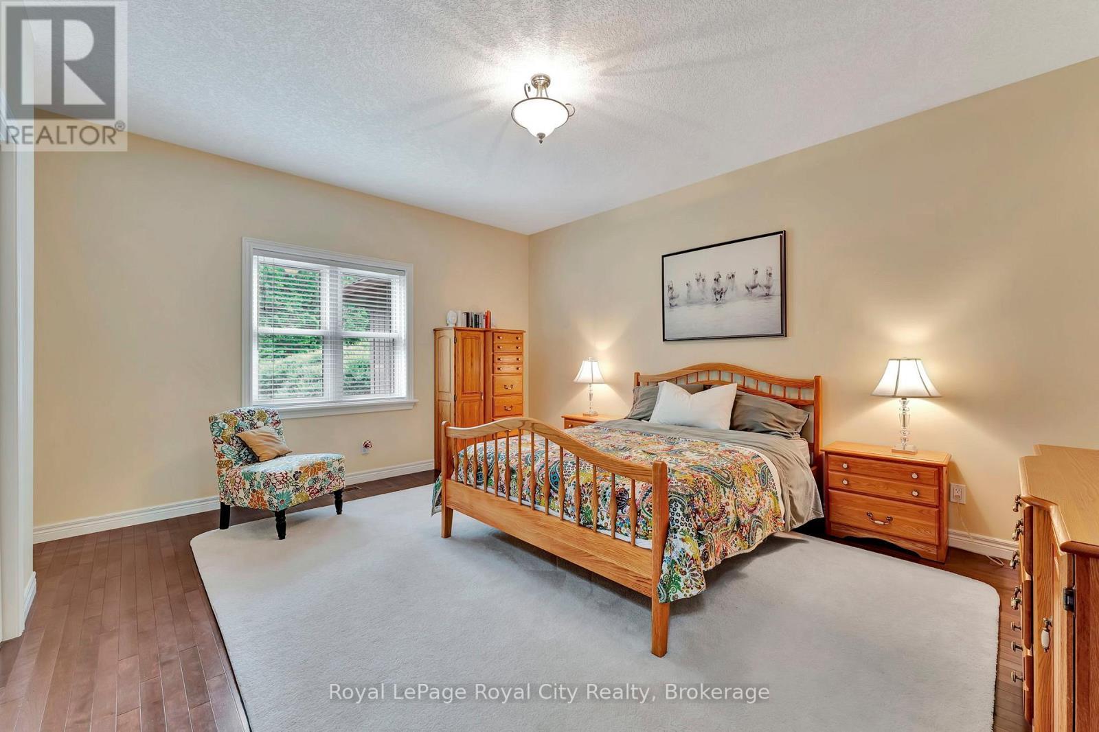 












7122 GORE ROAD

,
Puslinch (Crieff/Aikensville/Killean),




Ontario
N0B2J0

